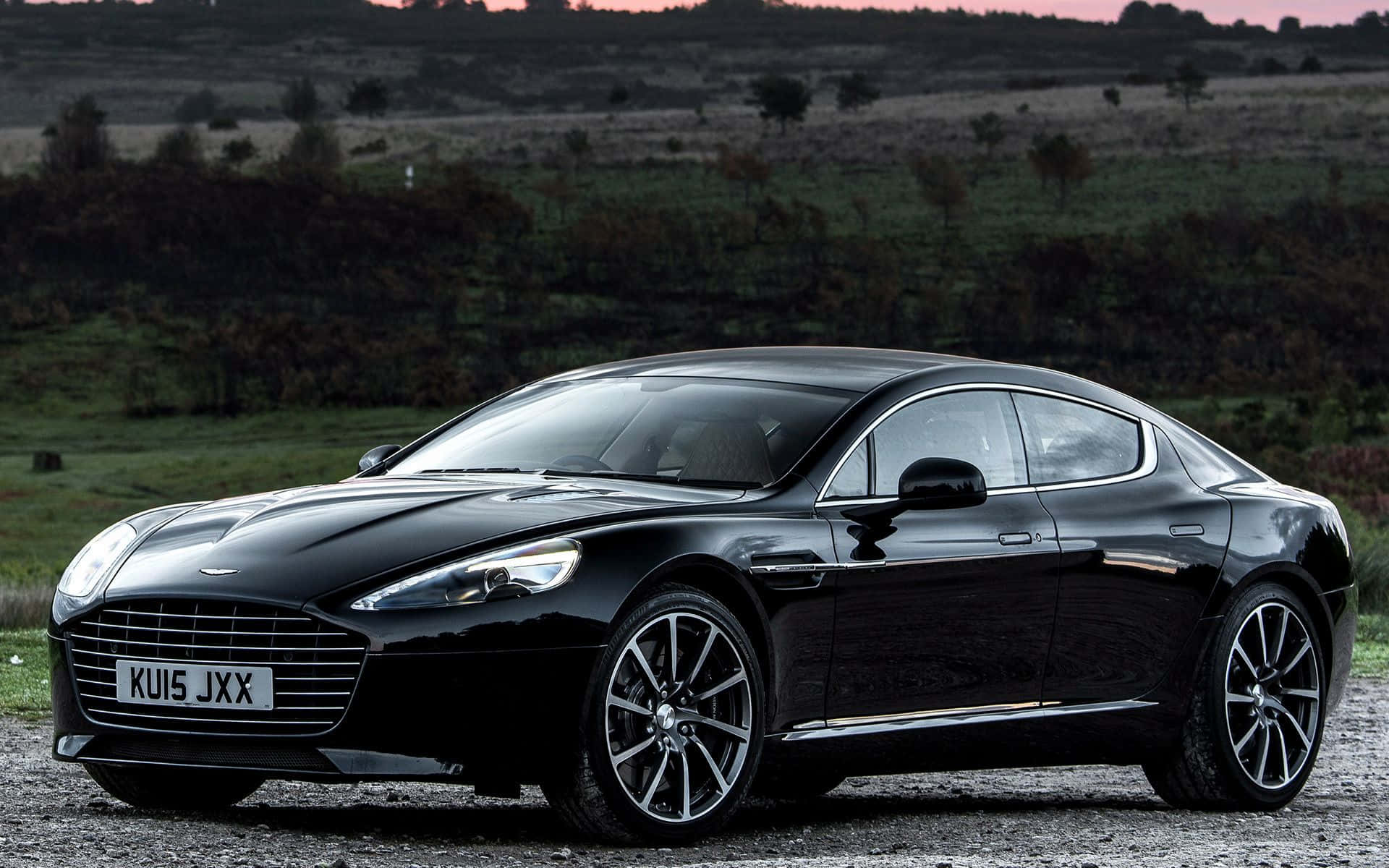 Etkileyici Aston Martin Rapide S Aksiyonda Duvar Kağıdı