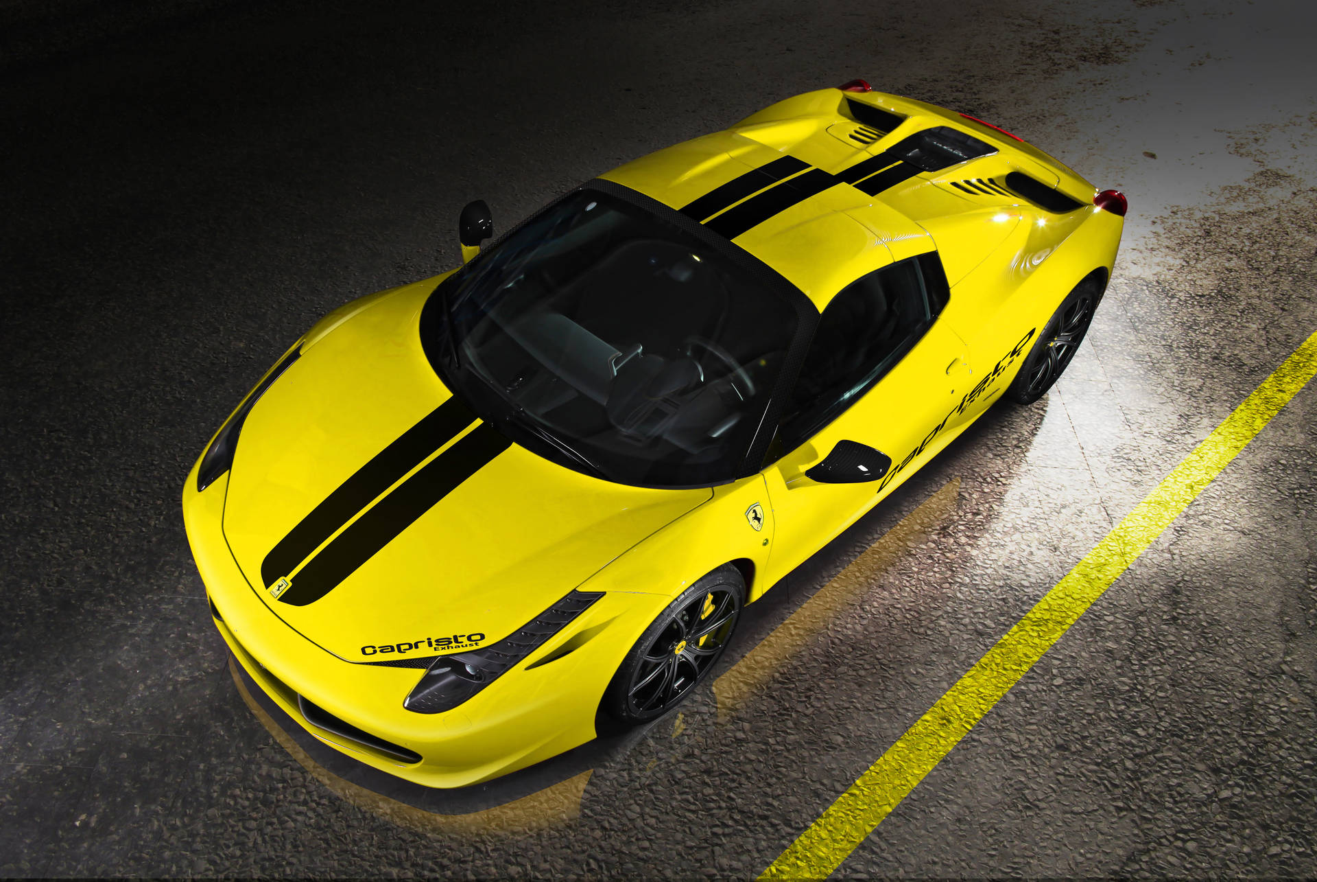 Sarı Ferrari 458 Spider spor araba varyantı duvar kağıdı.