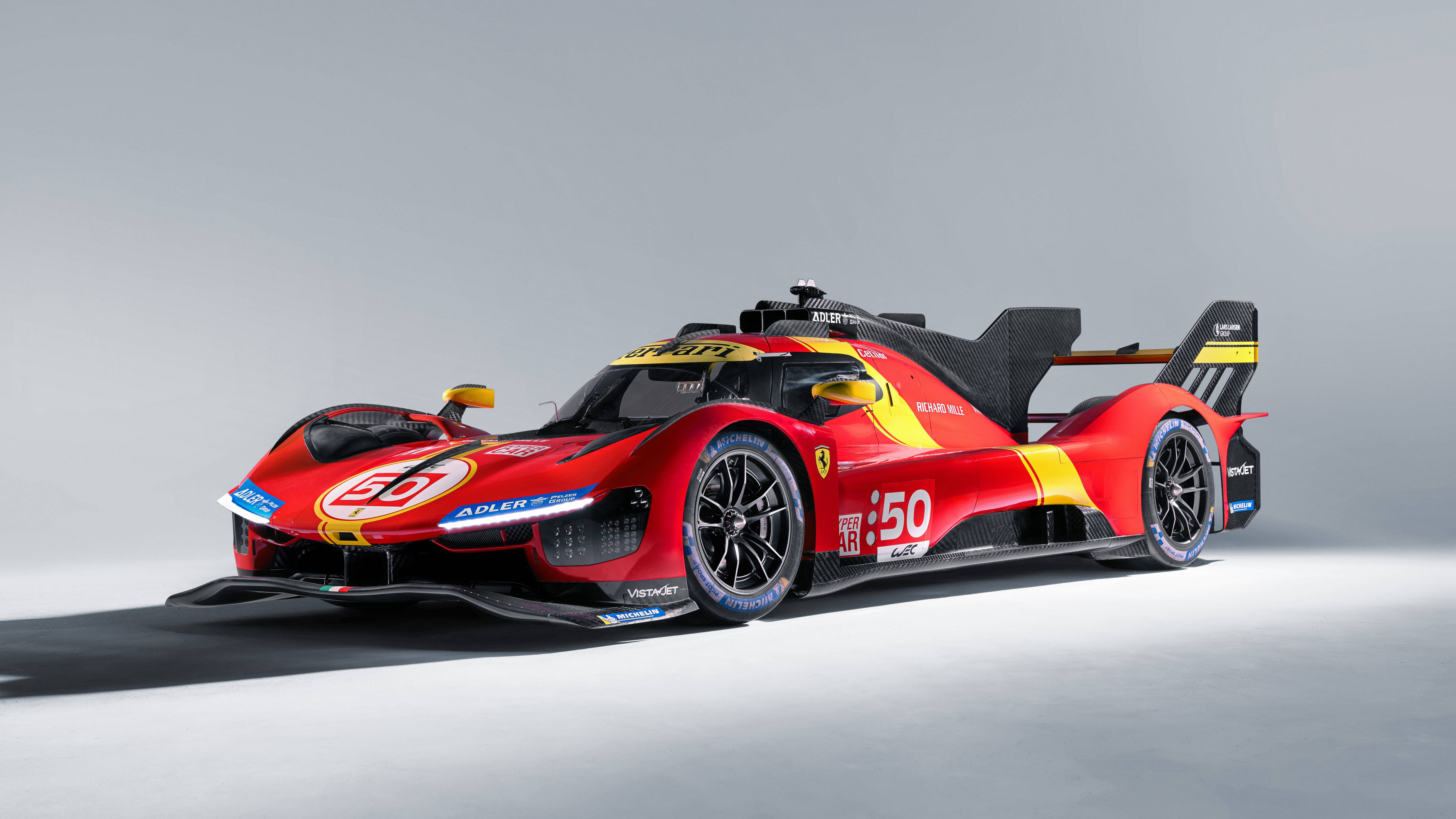 Ferrari Süper Araba 5120X1440 Duvar Kağıdı