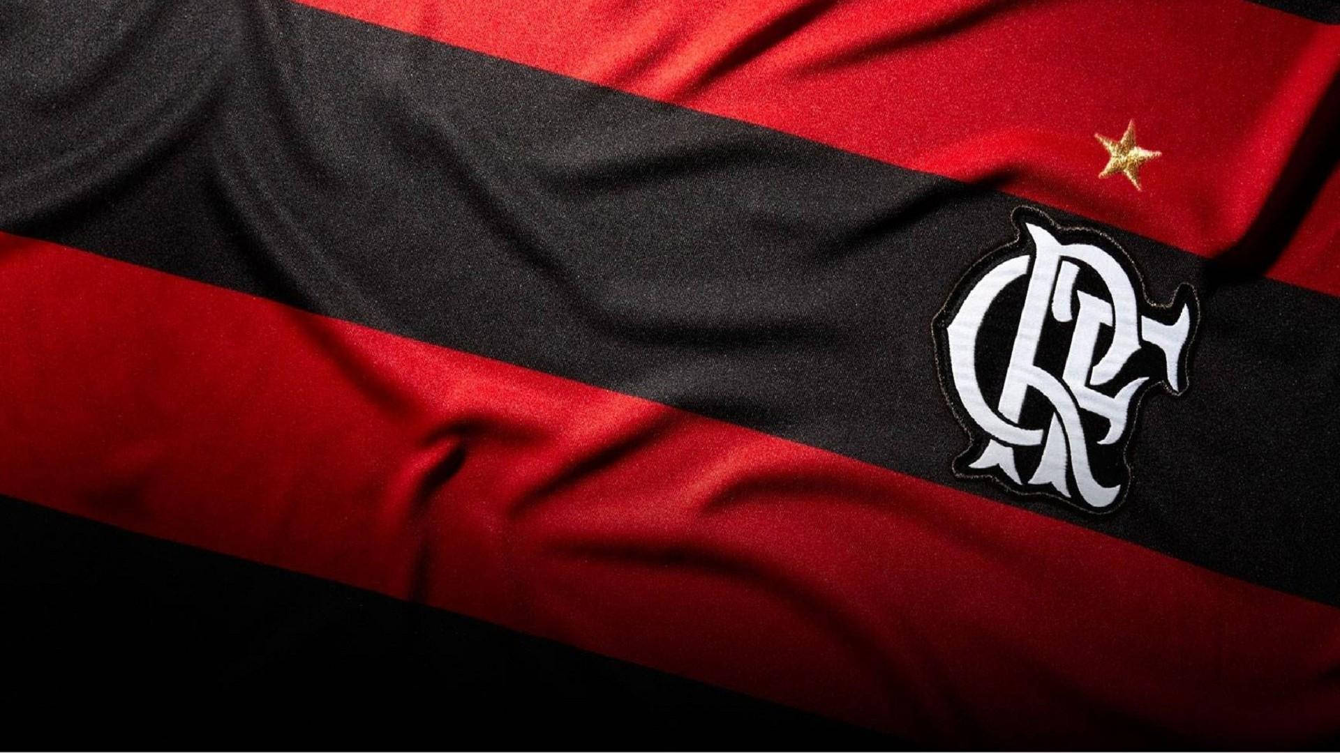 Flamengo FC Gururu - Kırışık Bayrakta Tutkuyu Yansıtan Duvar Kağıdı