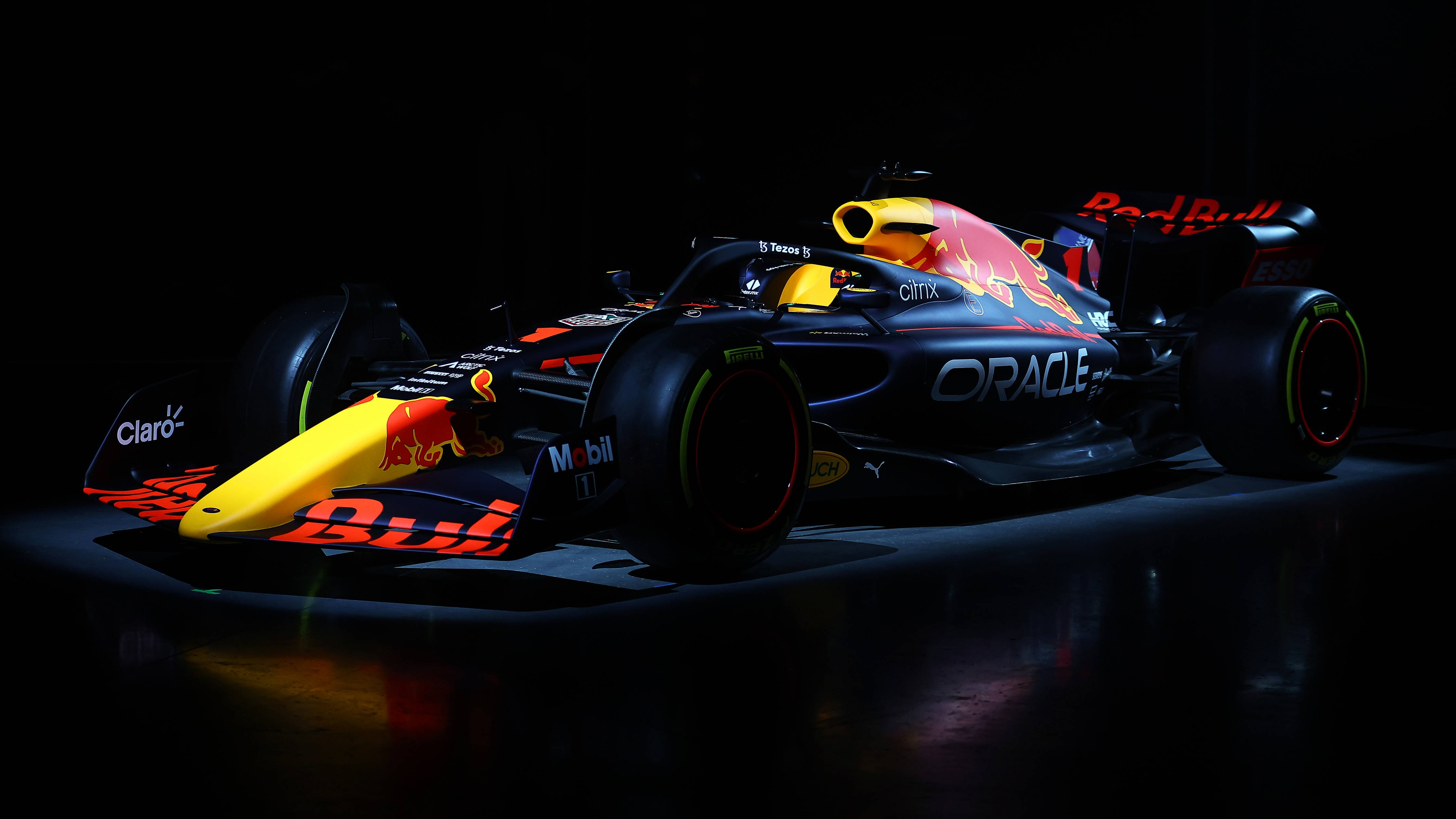 Formula 1 Yarış Arabası 4K Dizüstü Bilgisayar Arabası Duvar Kağıdı