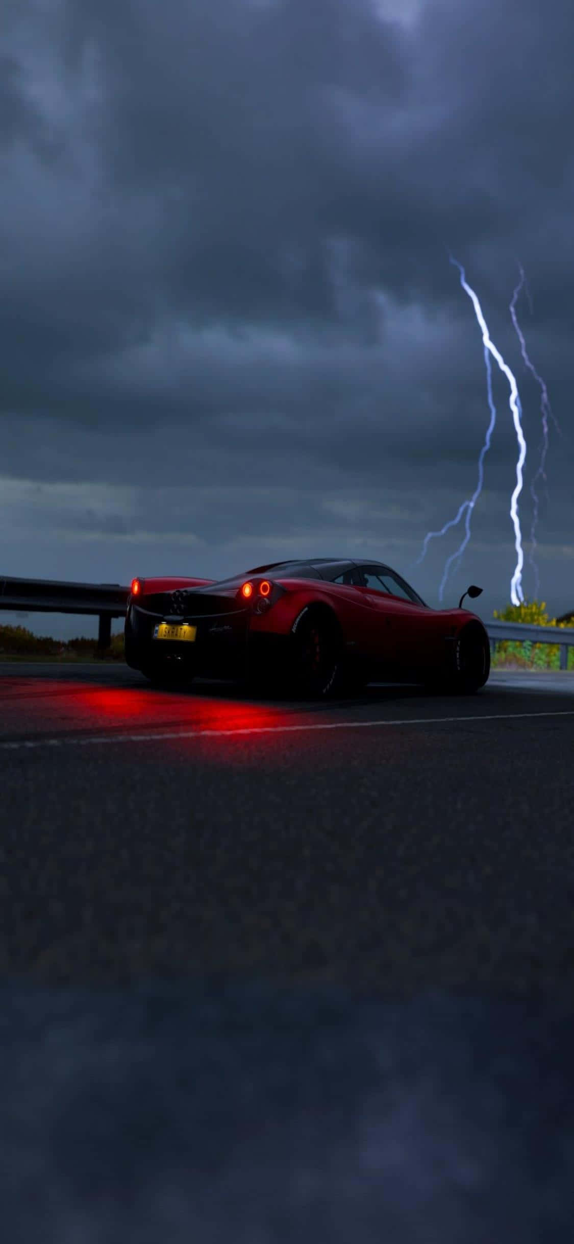 Forza Horizon 4 ile iPhone Xs'inizde Nihai Yarış Deneyimine Dalın Duvar Kağıdı