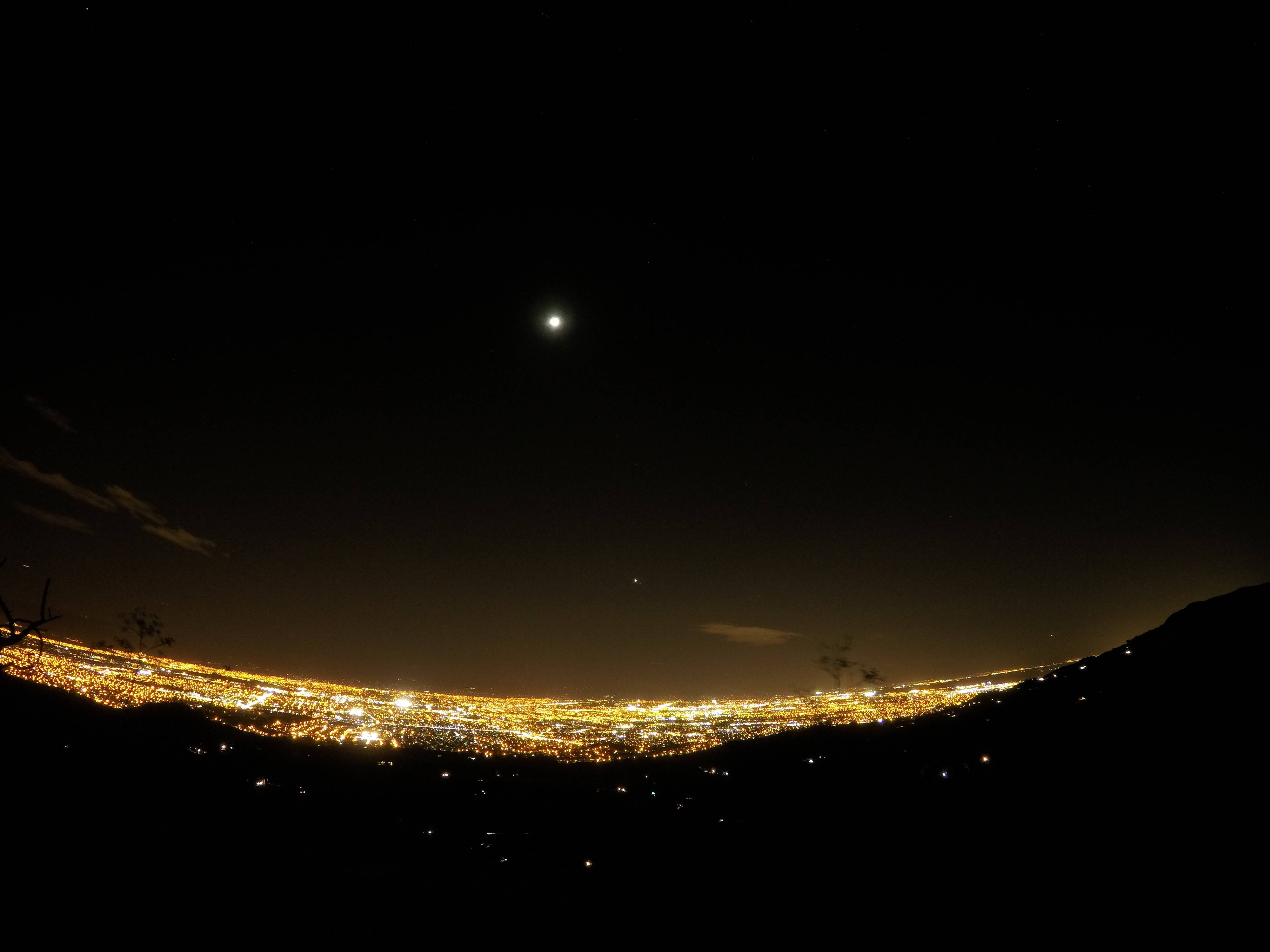 Gece Şehri Ve Gökyüzü Duvar Kağıdı