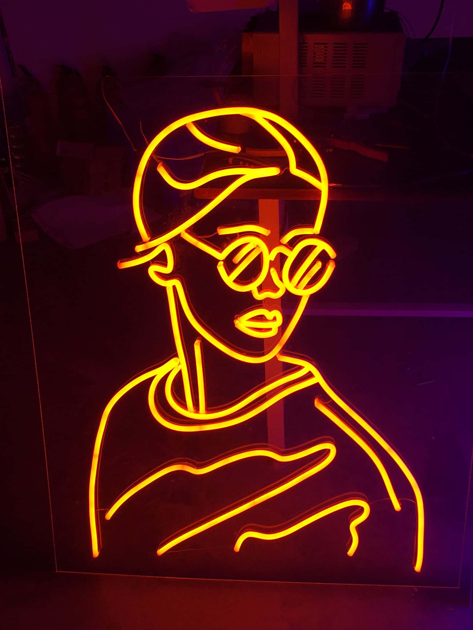 "Geceyi neon bir estetikle aydınlatın!" Duvar Kağıdı