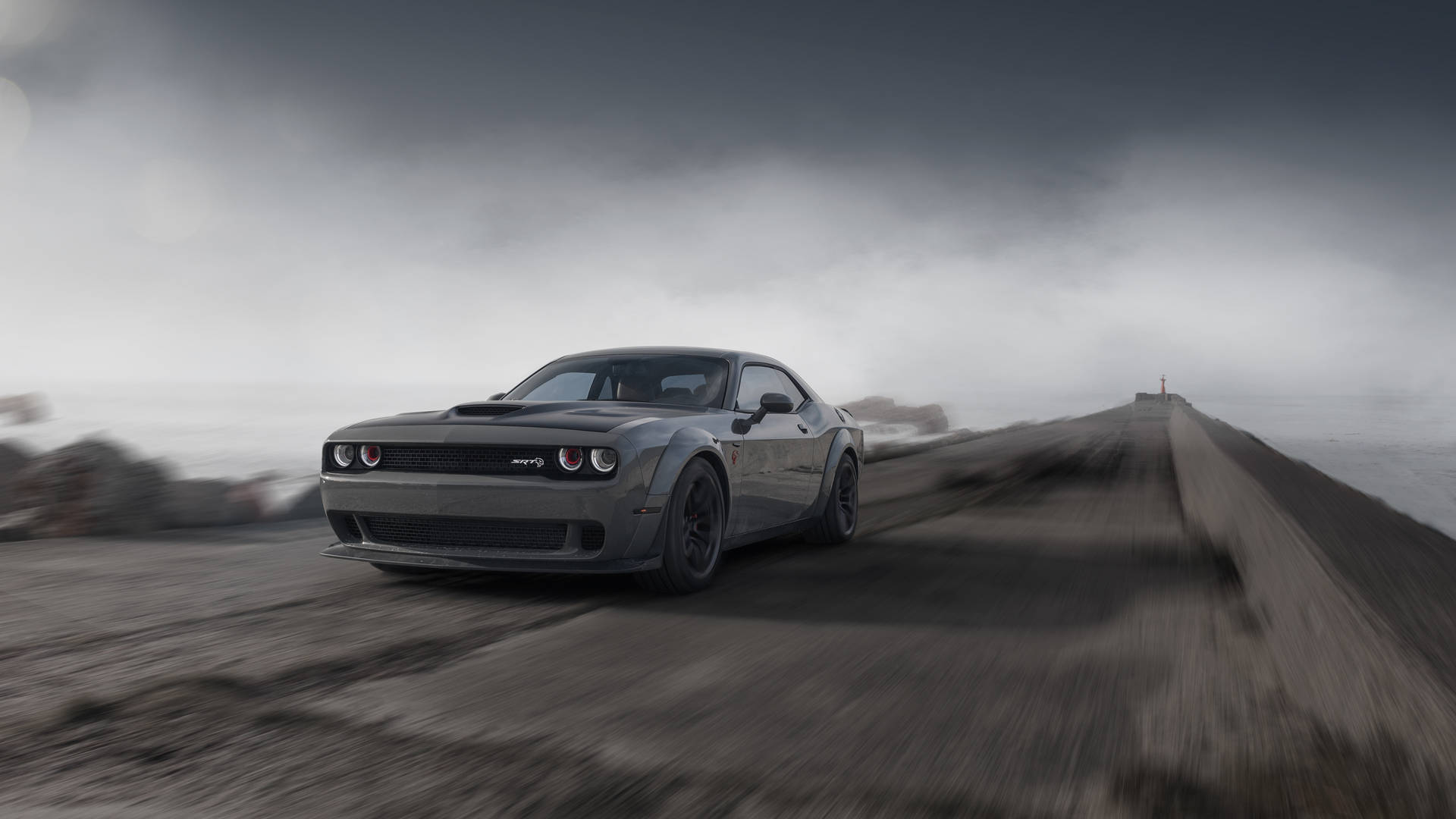 Gri Dodge Challenger Demon 4K Dumanlı Bir Yolda — Demon slayer 4K GIF Duvar Kağıdı