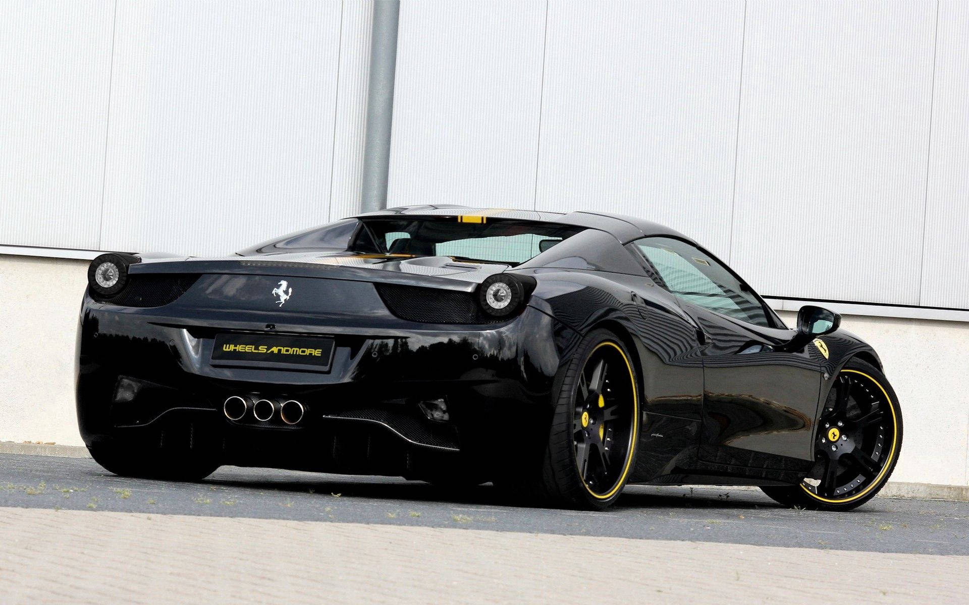Güçlü Siyah Ferrari 458 Italia Duvar Kağıdı