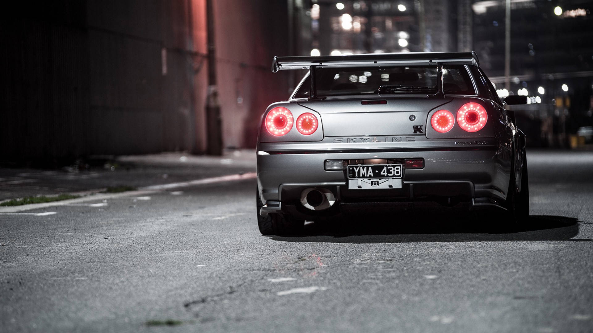 Gümüş Nissan Skyline GTR R34 Duvar Kağıdı