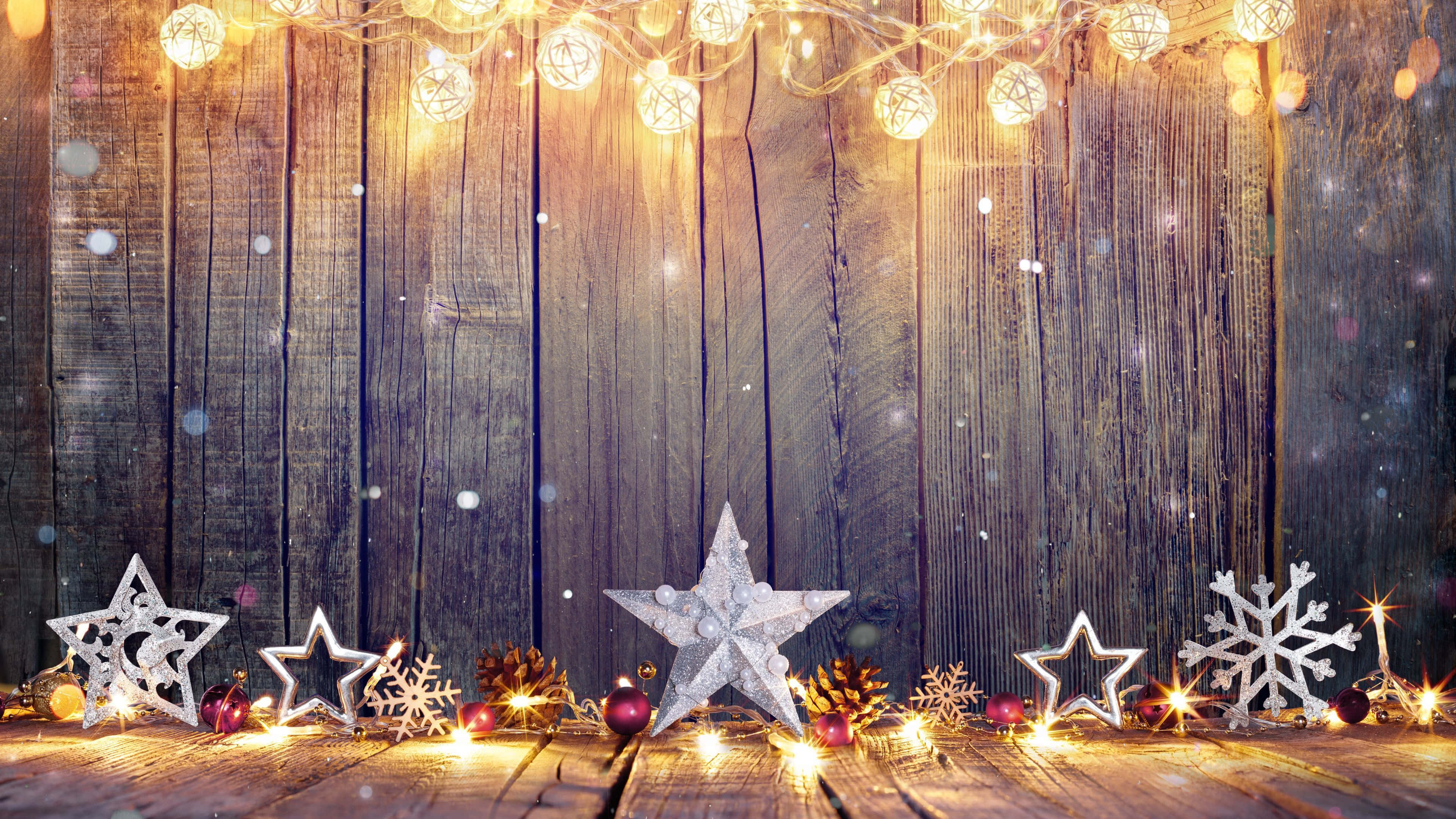 Gümüş Yıldızlı Yüksek Çözünürlüklü Noel Masaüstü Duvar Kağıdı
