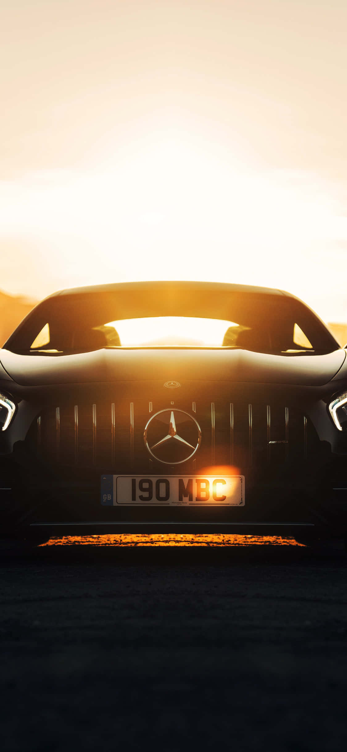Güneş Işığında iPhone X AMG GT-R Arka Planı Duvar Kağıdı