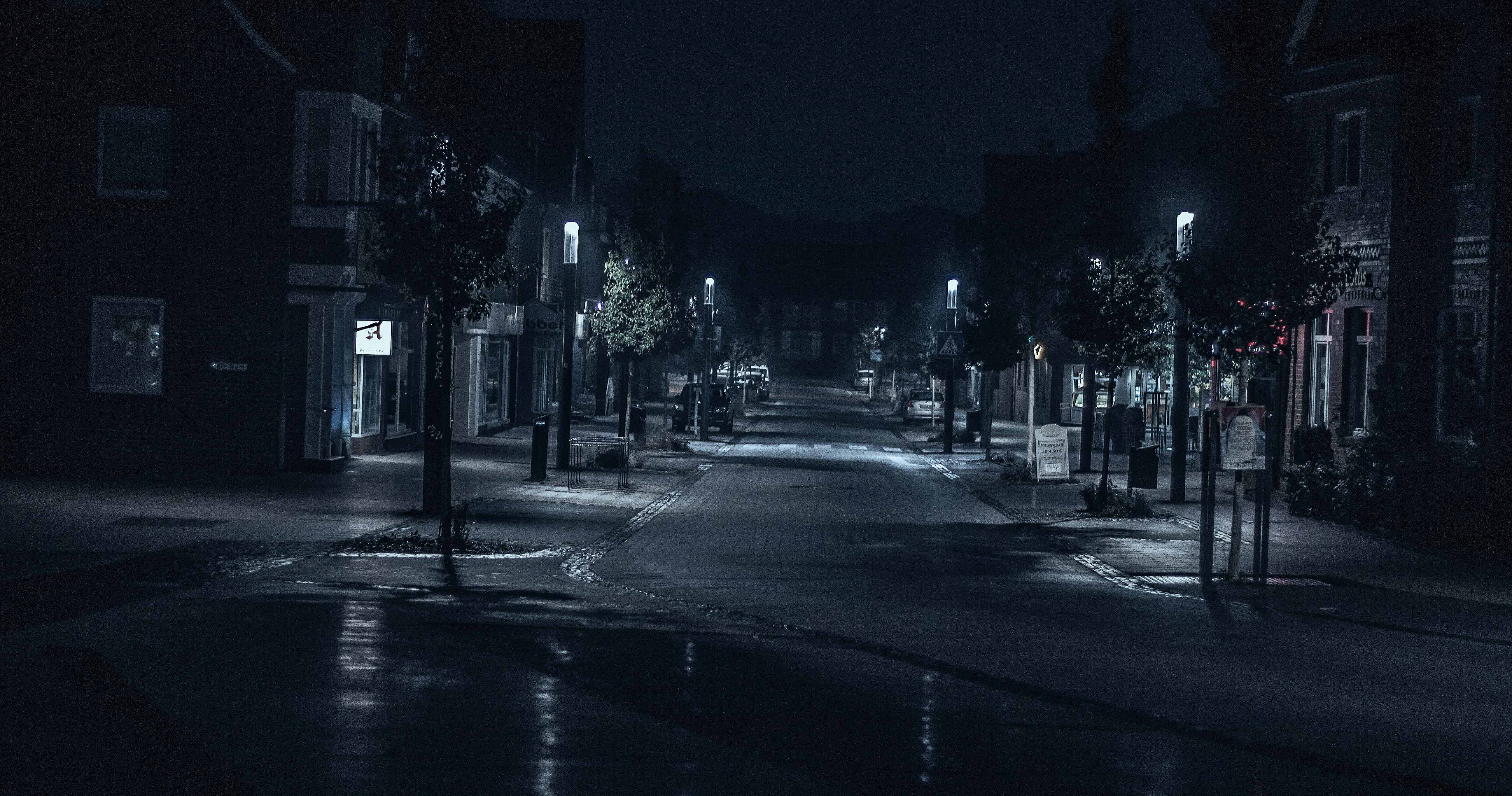 Güzel Karanlık Gece Sokakları Duvar Kağıdı