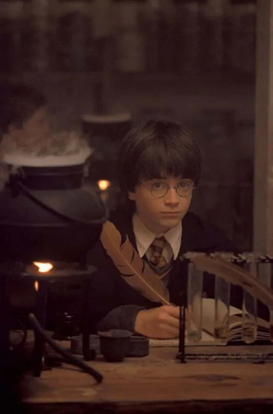 Harry Potter ve Felsefe Taşı - Büyülü Bir Estetik Duvar Kağıdı