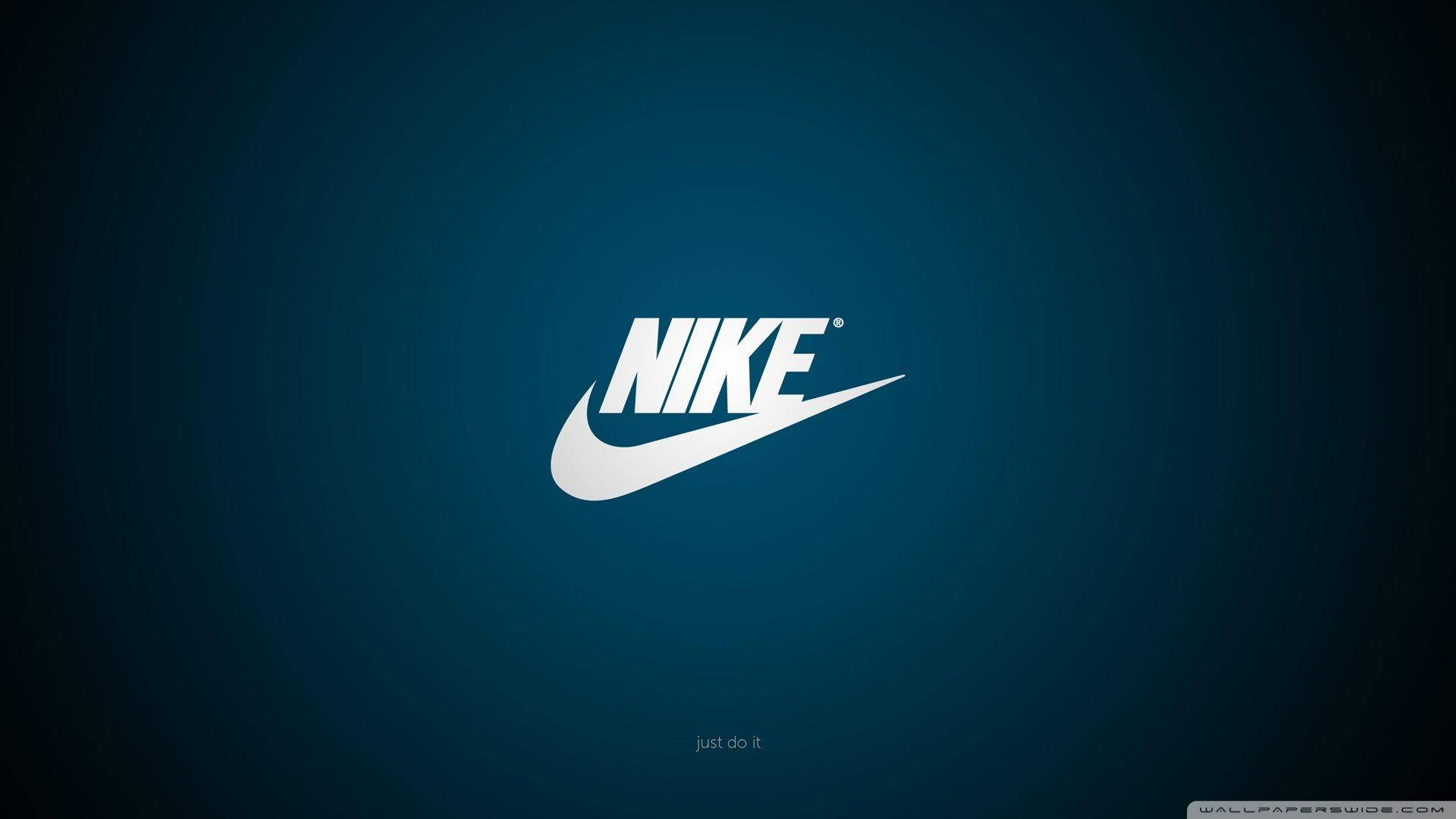 Havalı Minimalist Nike Simgesi Duvar Kağıdı