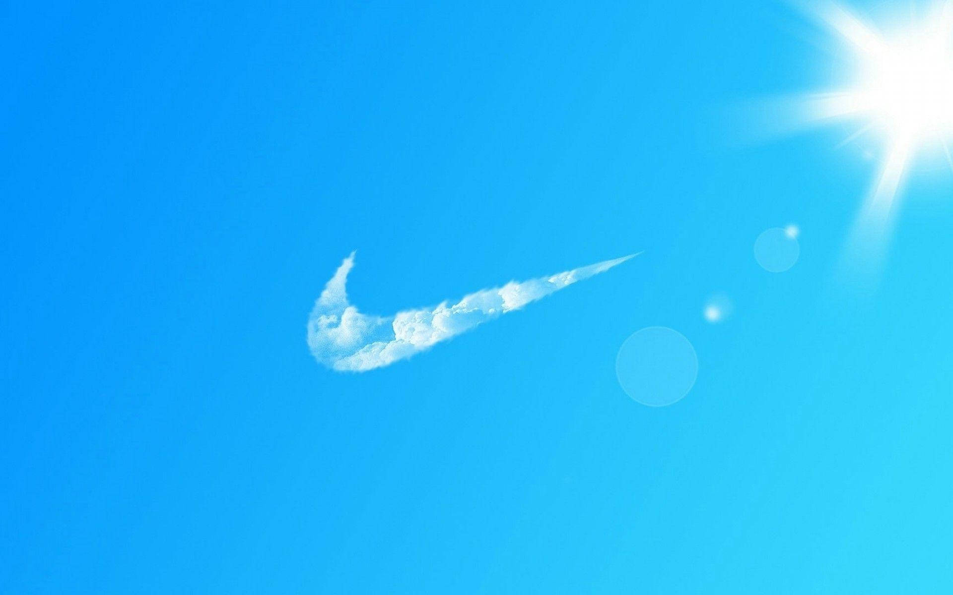 Havalı Nike Bulutları Duvar Kağıdı