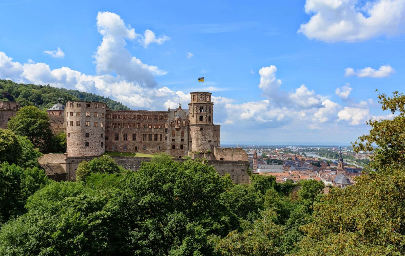 Heidelberg Şatosu'nda Güzel Bir Gün Duvar Kağıdı