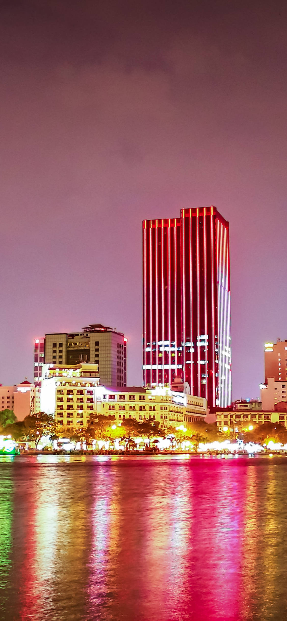 Ho Chi Minh Şehri Pembe Bina Duvar Kağıdı