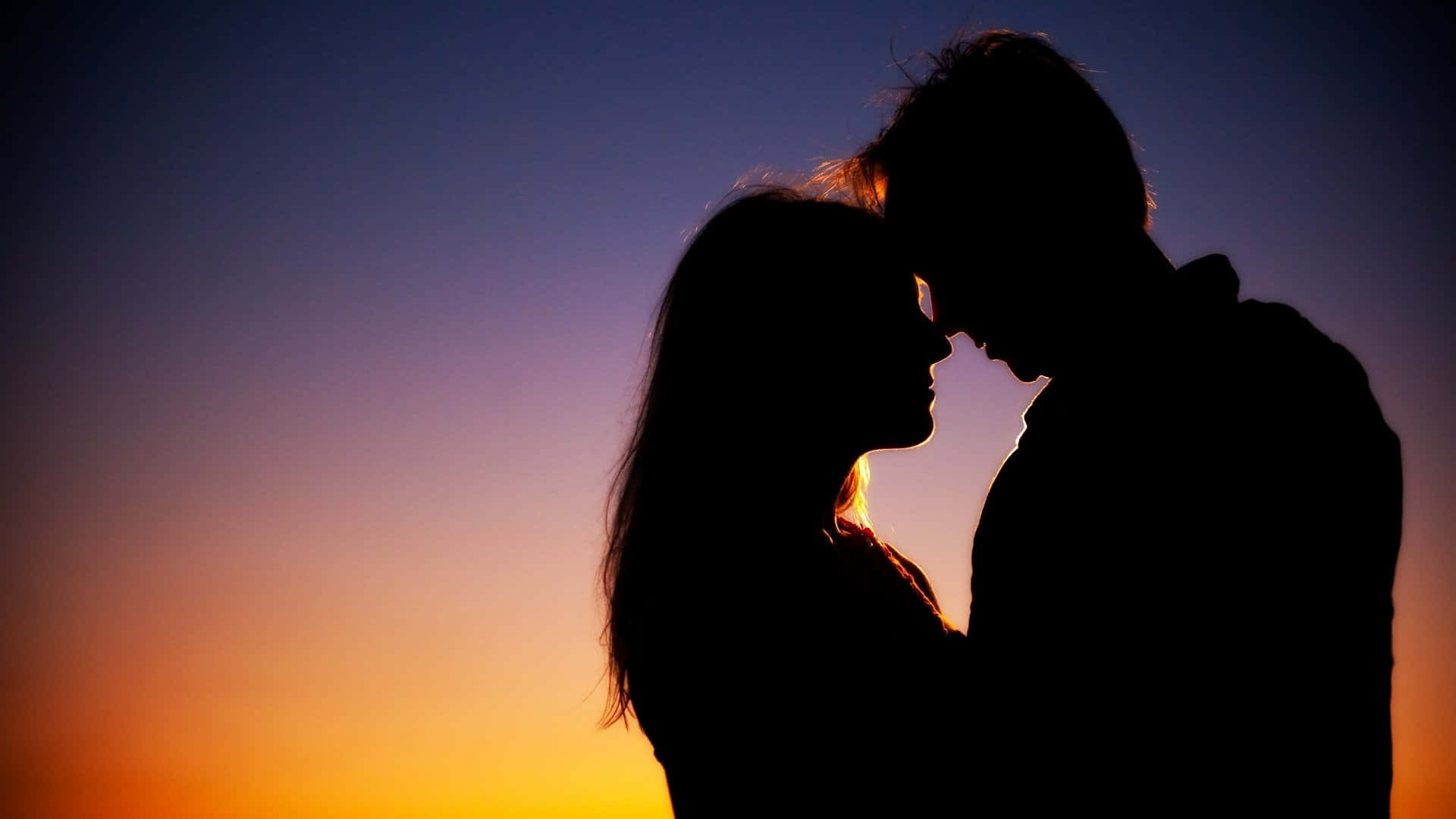 "İki ruh arasında paylaşılan özel bir romantik aşk anı." Duvar Kağıdı