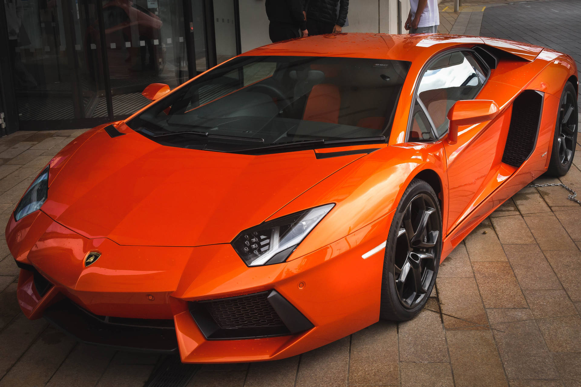 Turuncu Lamborghini Aventador ön ve yan duvar kağıdı.
