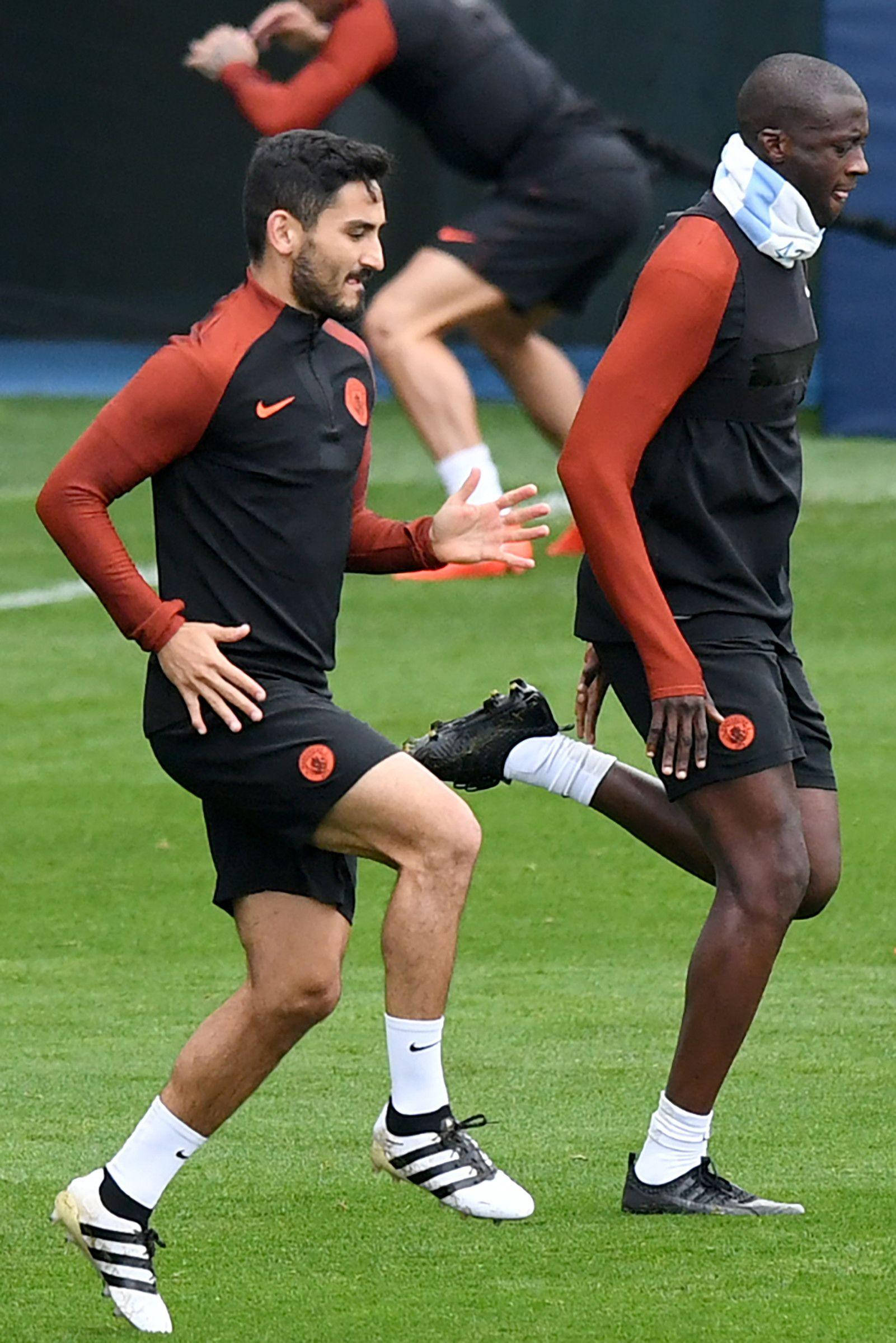 Ilkay Gundogan Antrenman Seansı Tam Vücut Duvar Kağıdı