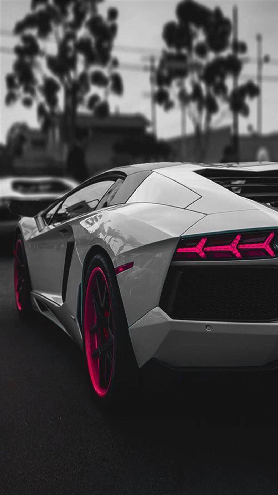 iPhone Lamborghini Kilit Ekranı Görseli Duvar Kağıdı