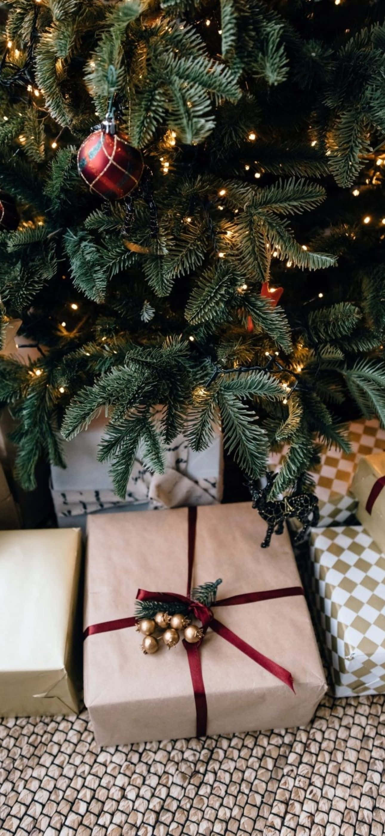 iPhone Noel arka planı ile Noel ruhunu yakalayın Duvar Kağıdı