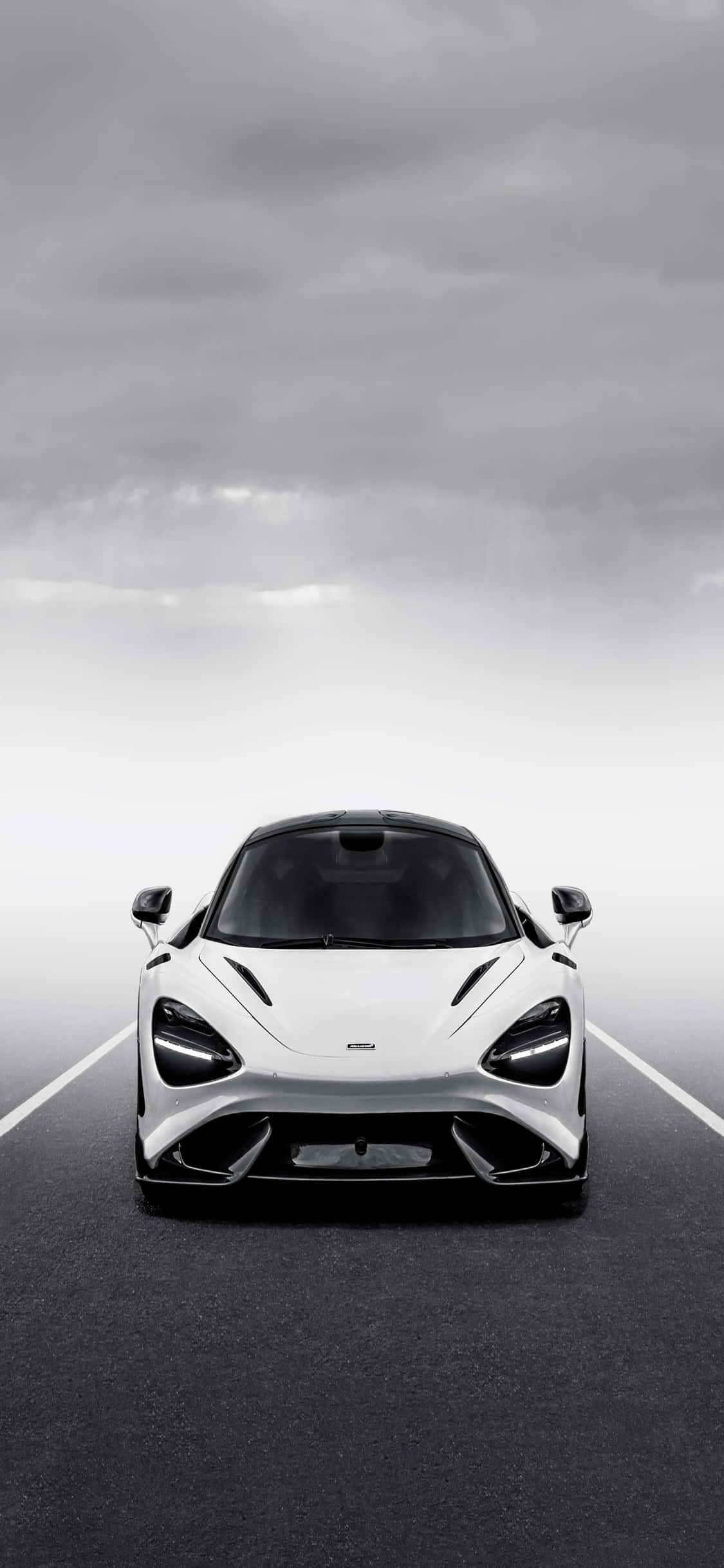 iPhone X Mclaren 720s Beyaz Arka Plan Duvar Kağıdı