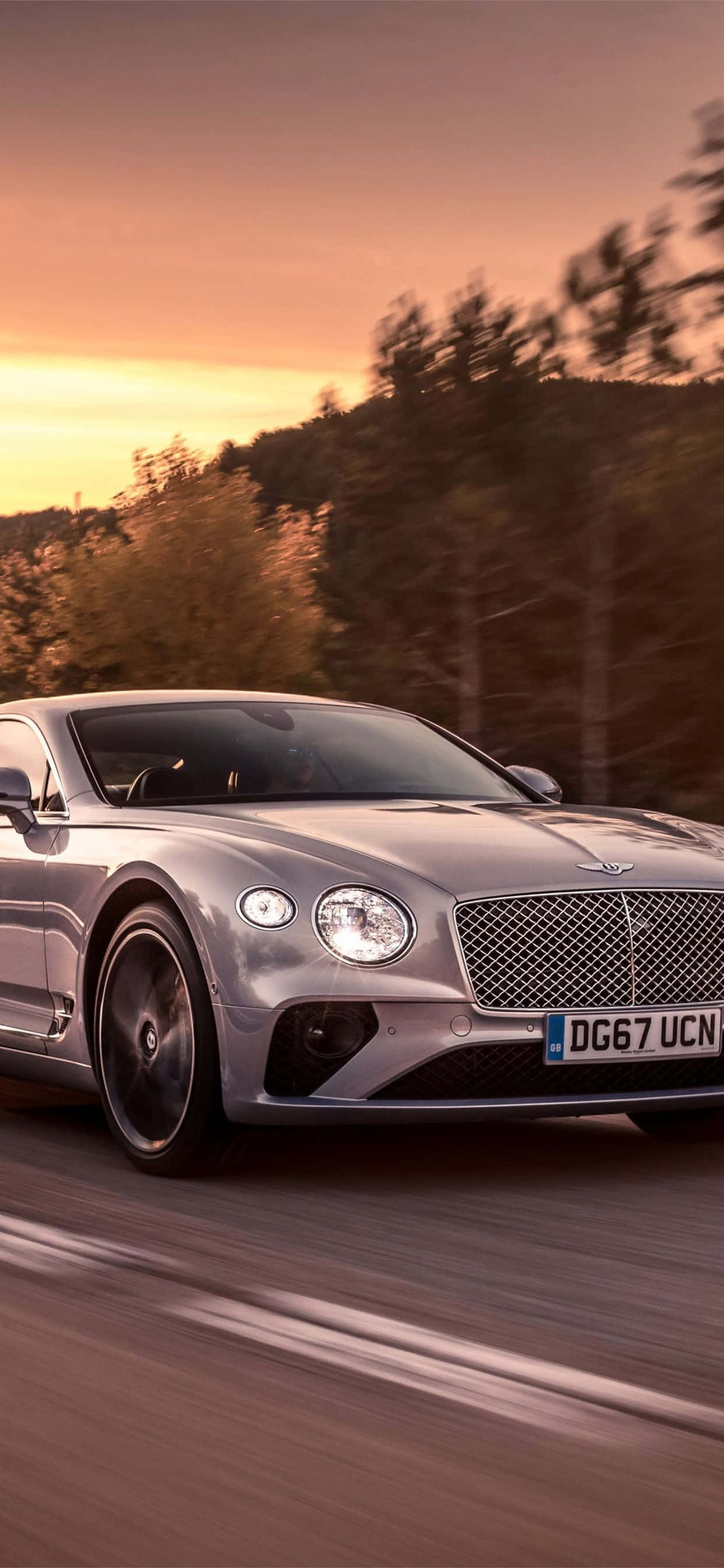 iPhone Xs Max Bentley ile Lüksü Deneyimleyin Duvar Kağıdı