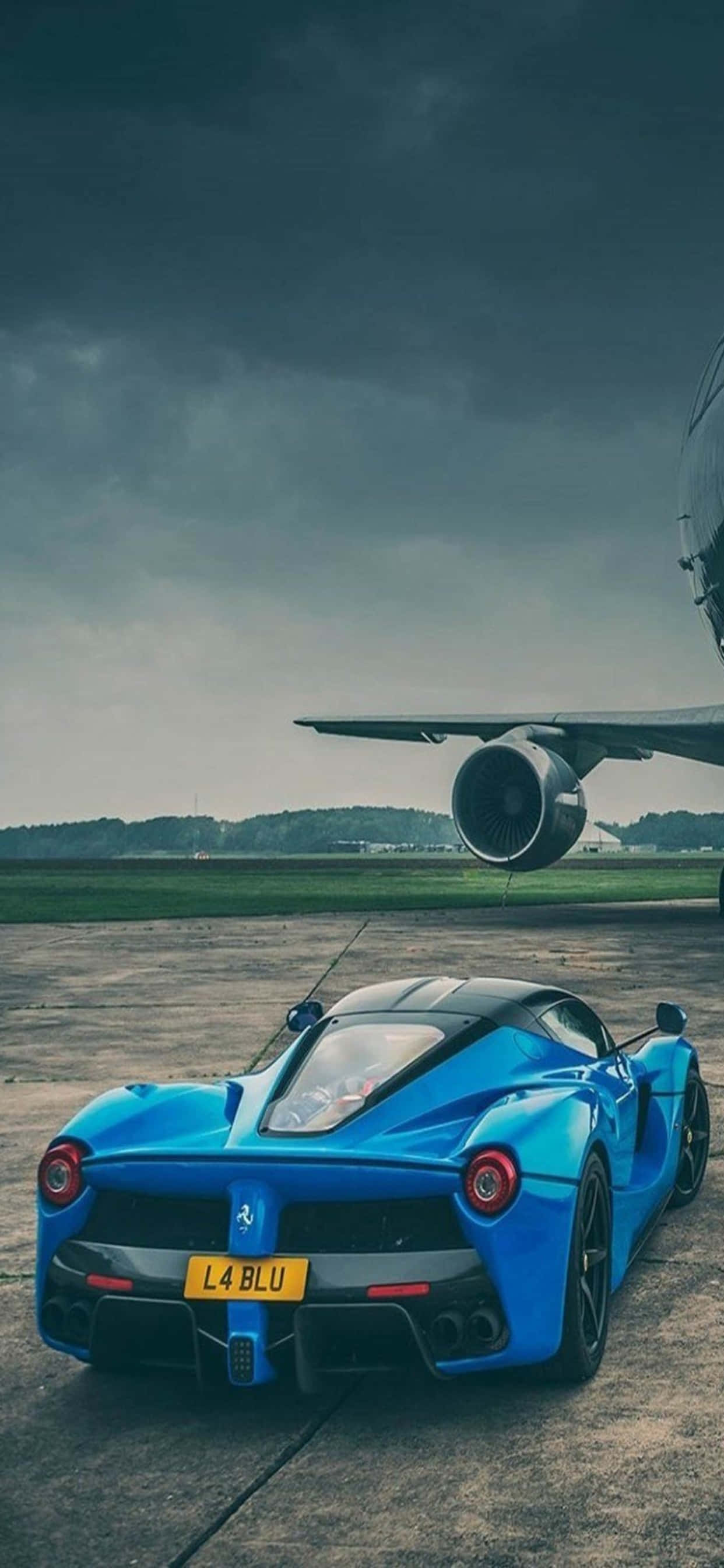 iPhone Xs Max Ferrari Duvar Kağıdı Parlak Mavi LaFerrari Havaalanı Duvar Kağıdı