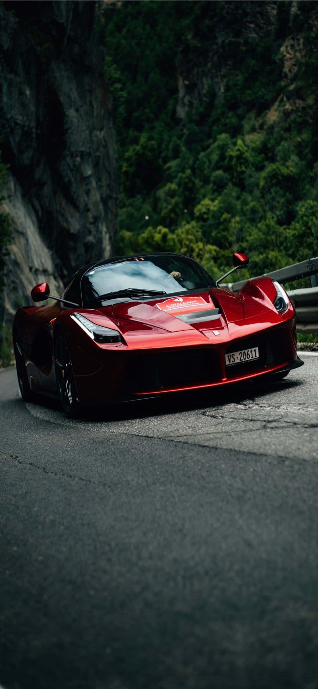iPhone XS Max Ferrari Arka Planı Parlak Kırmızı LaFerrari Duvar Kağıdı