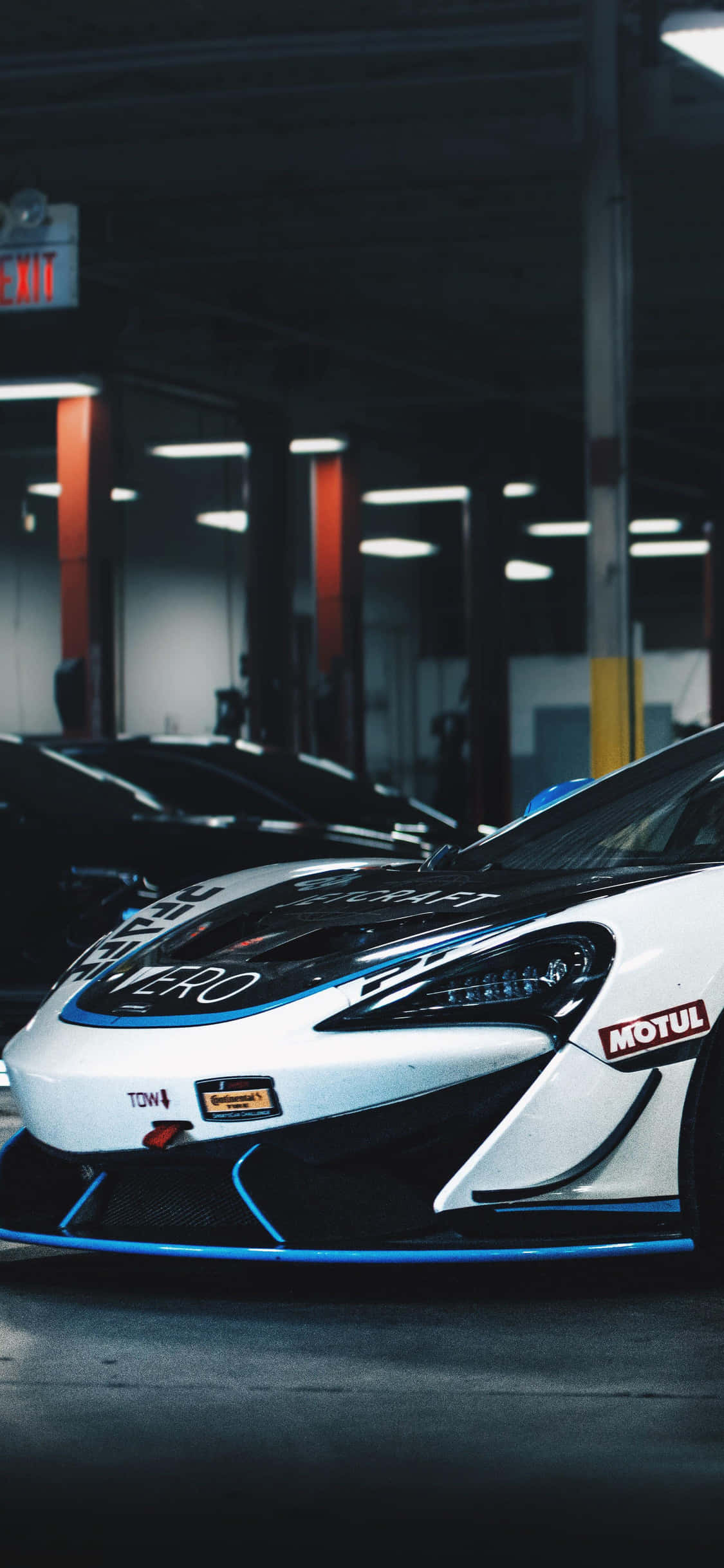 iPhone Xs McLaren 720s'in Gücünü Hissedin Duvar Kağıdı