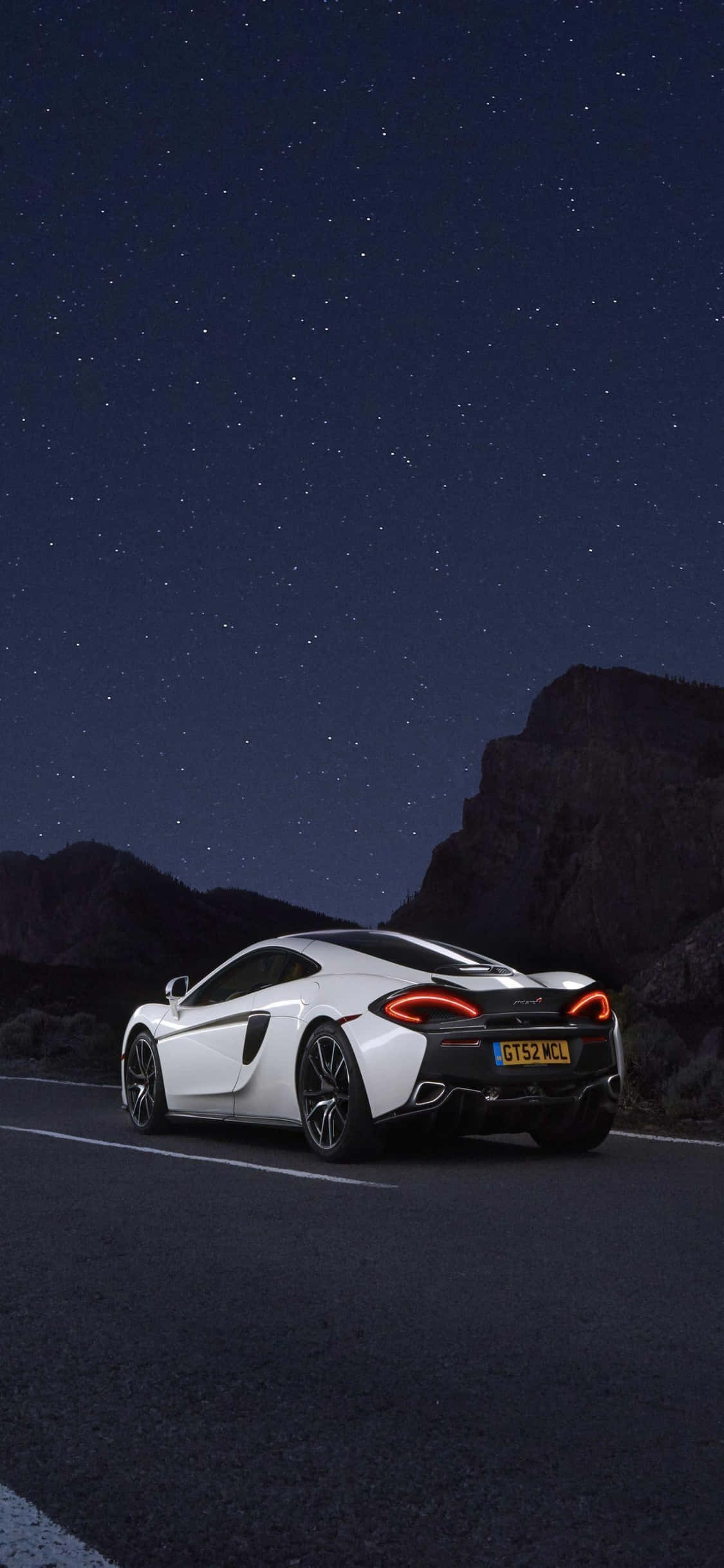 iPhone Xs ve McLaren 720s: Güç ve Zarafetin Mükemmel Birleşimi Duvar Kağıdı