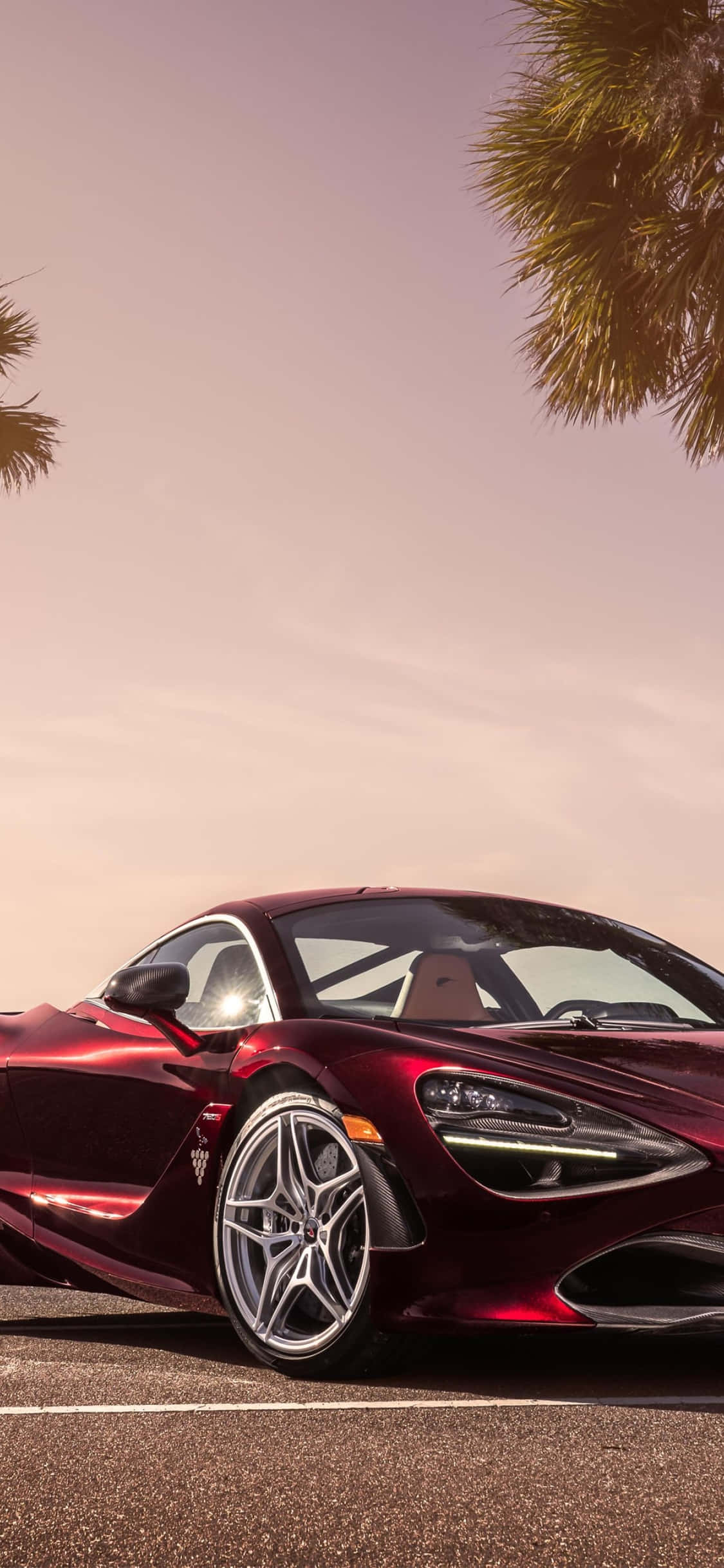 iPhone Xs ve Mclaren 720s: Lüksün Sembolü Duvar Kağıdı