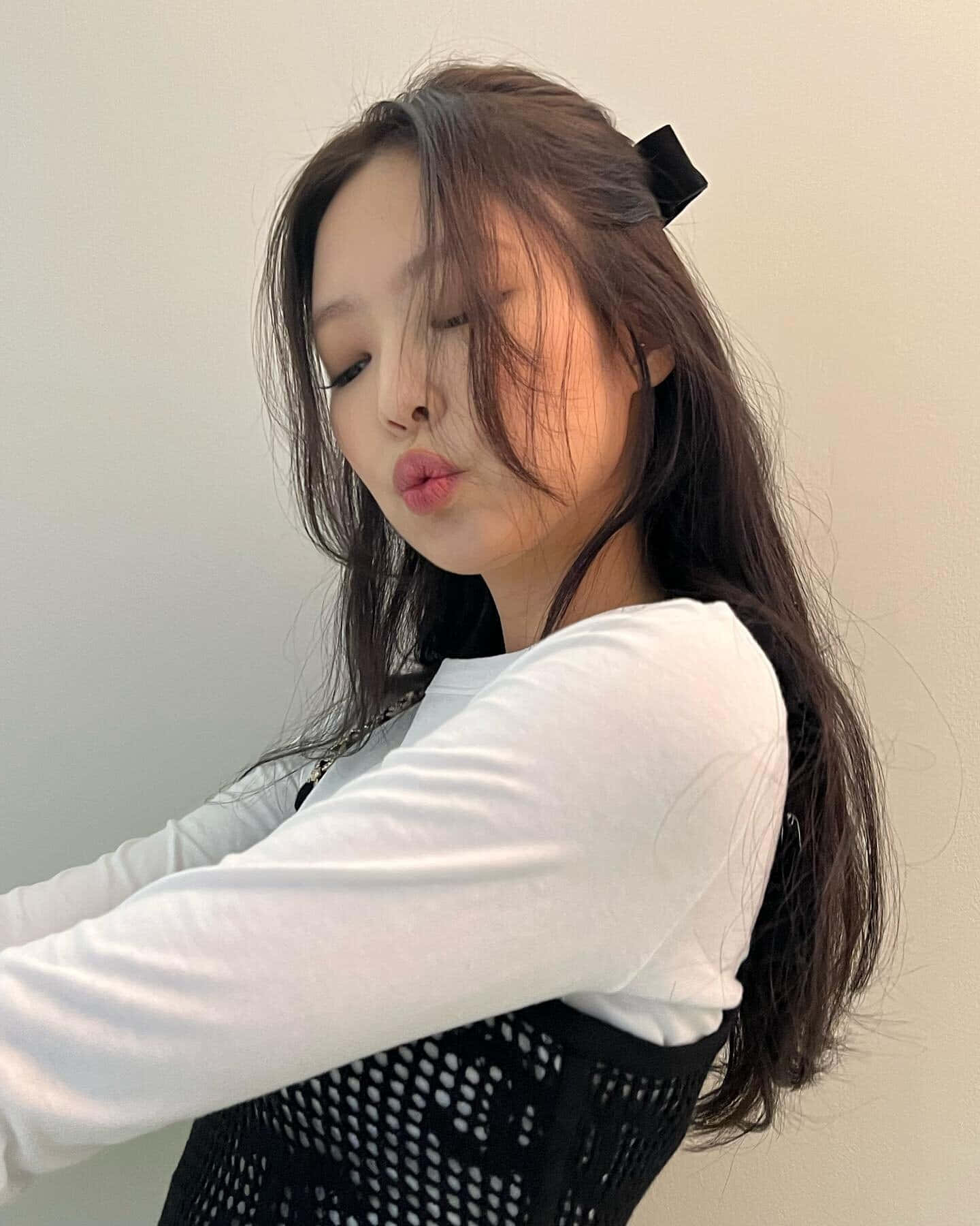 Jennie Blackpink Öpücük Suratı Fotoğrafı Duvar Kağıdı