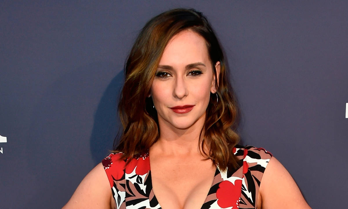 Jennifer Love Hewitt Büyüleyici Bakış Duvar Kağıdı
