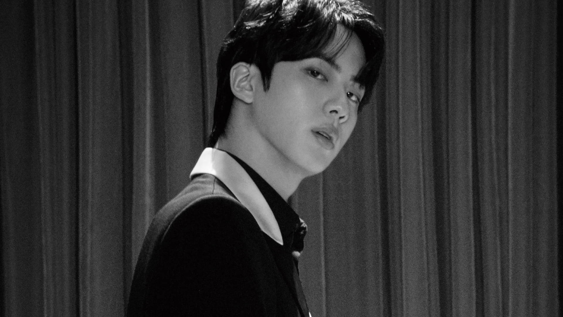 Jin BTS Siyah Estetik Duvar Kağıdı