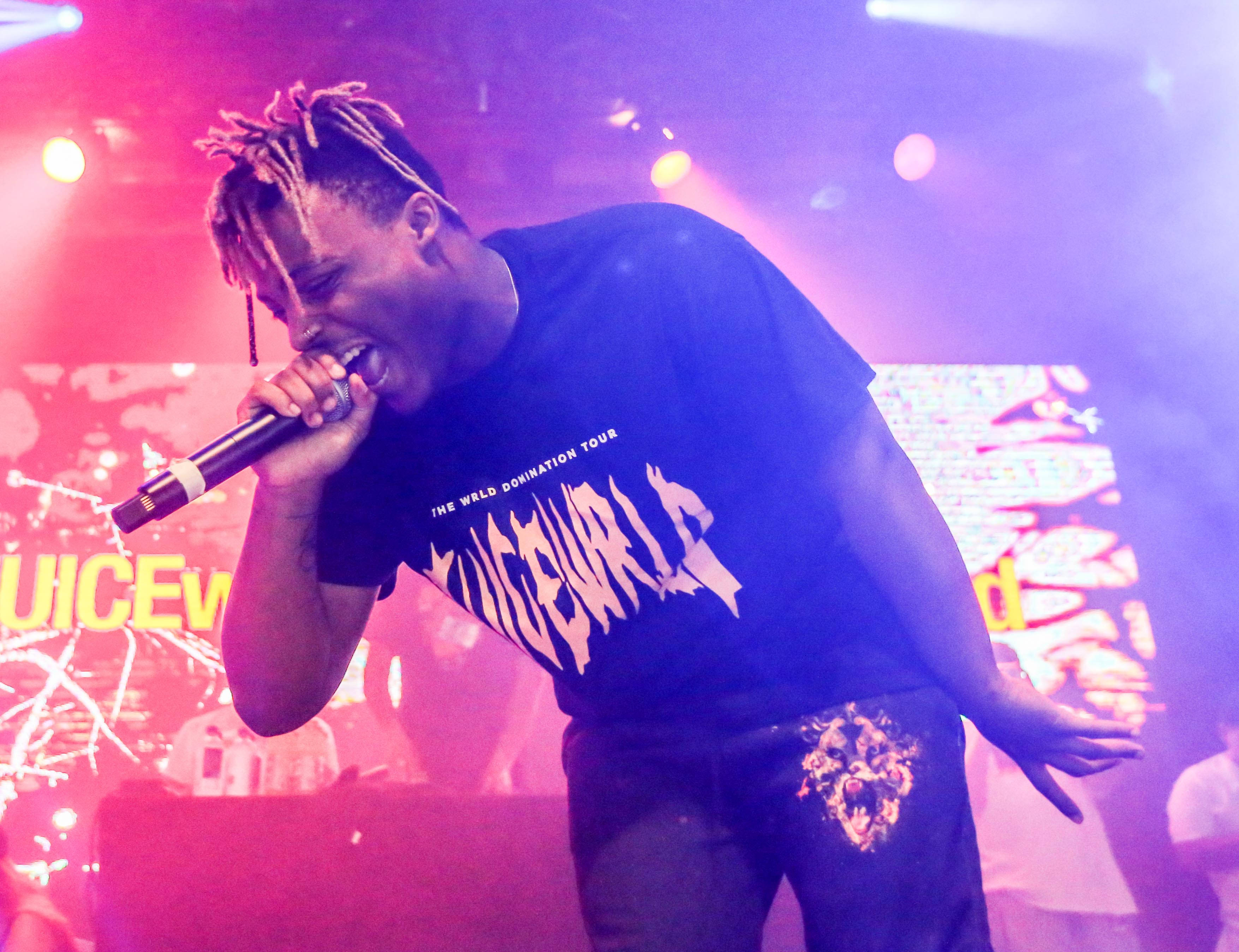 Juice Wrld Sahnede 4K Duvar Kağıdı