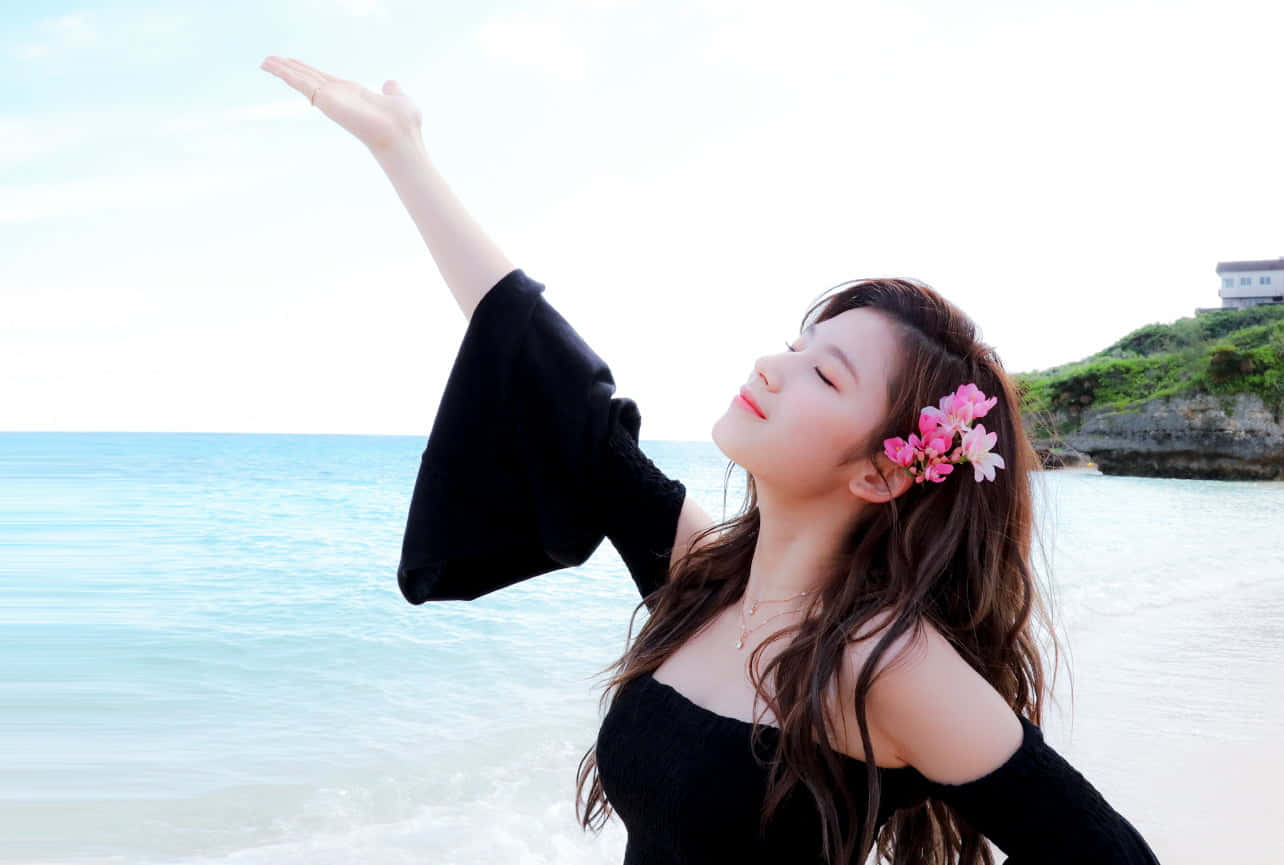 K-pop kız grubu Twice'ın büyüleyici kırmızı halı görünümü Duvar Kağıdı