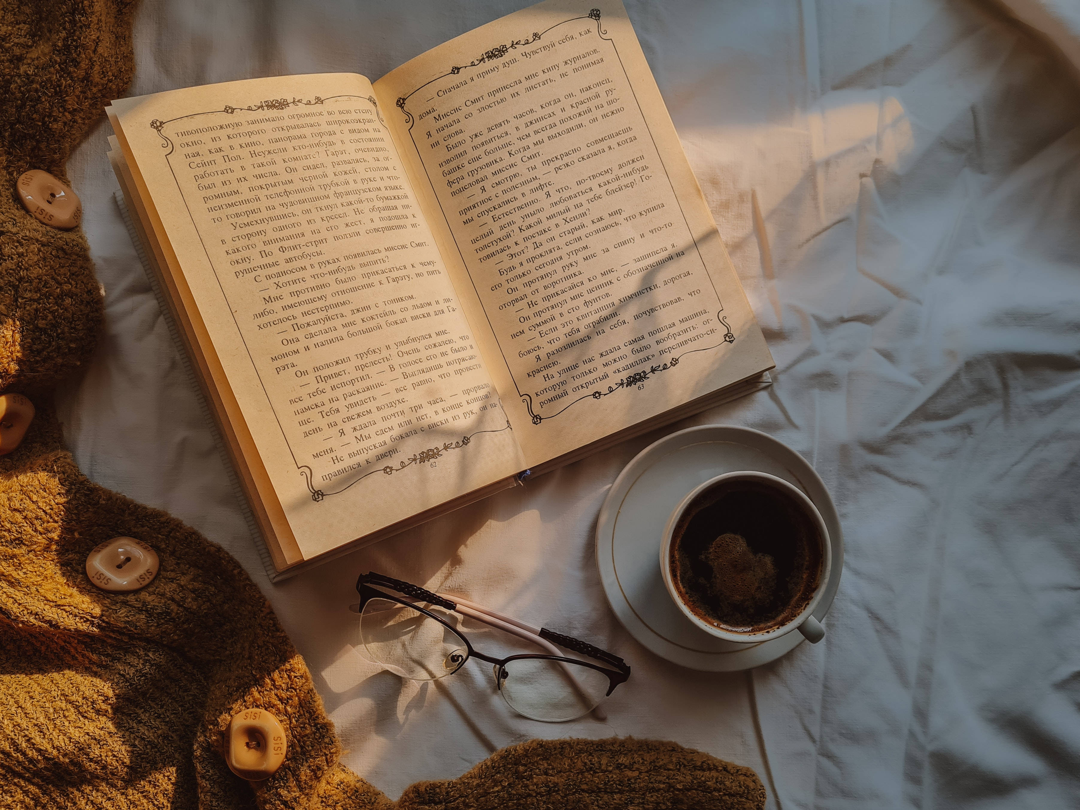 Kahve Estetiği Kitap Masaüstü Duvar Kağıdı
