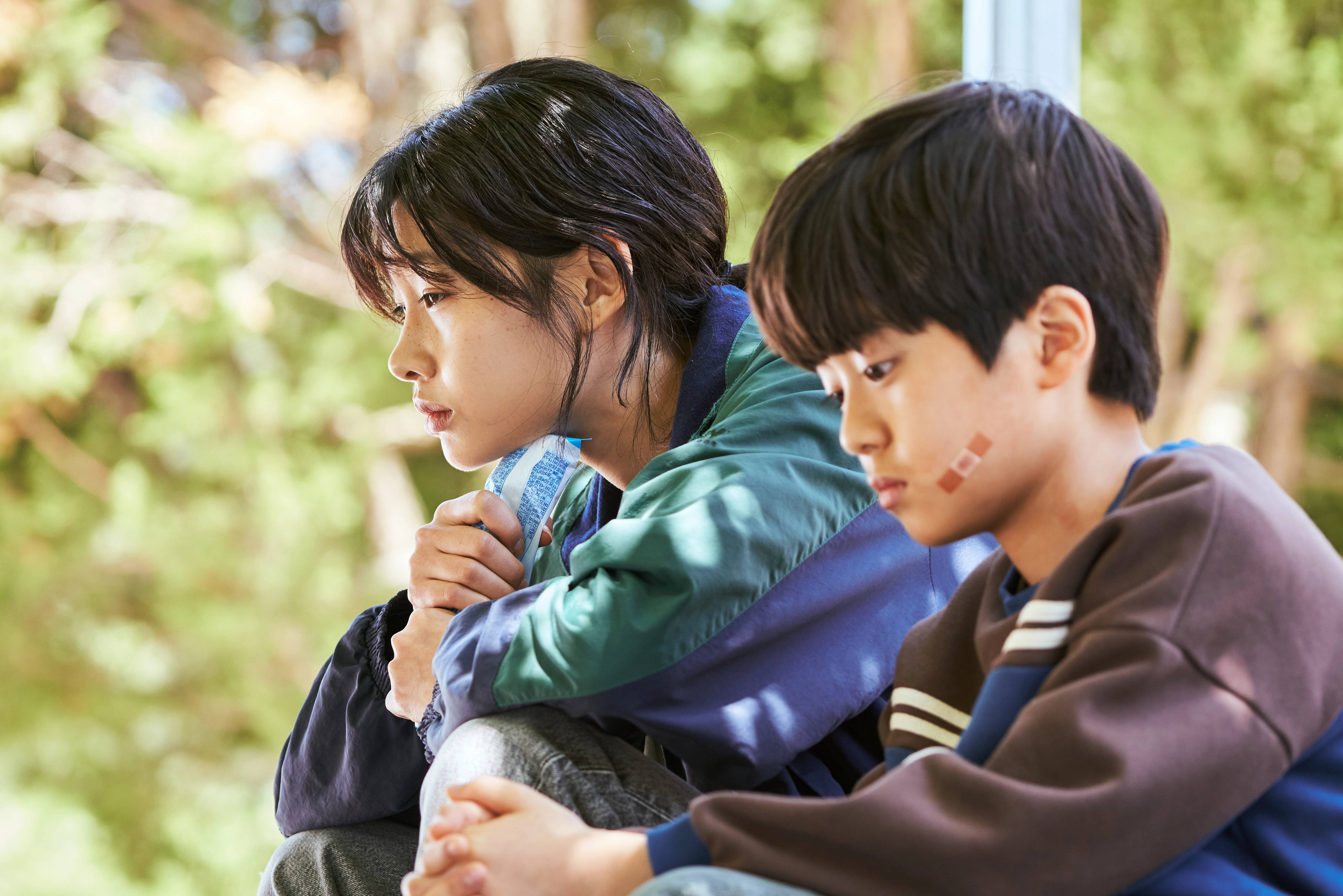 Kang Sae-Byeok ve Oh Il-Nam Arasındaki Dramatik An - Squid Game Duvar Kağıdı