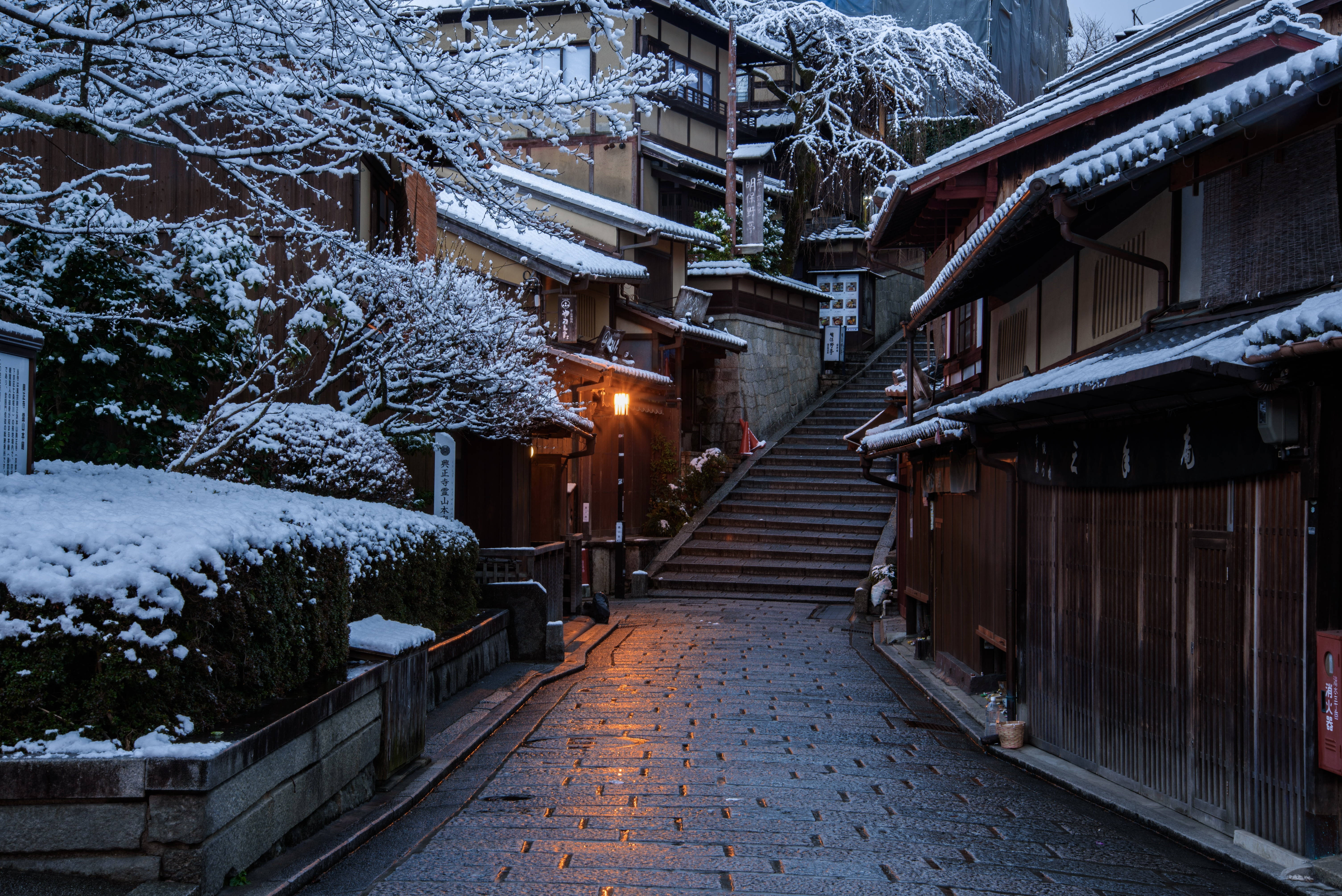 Karlı Kyoto Japonya 4K Duvar Kağıdı