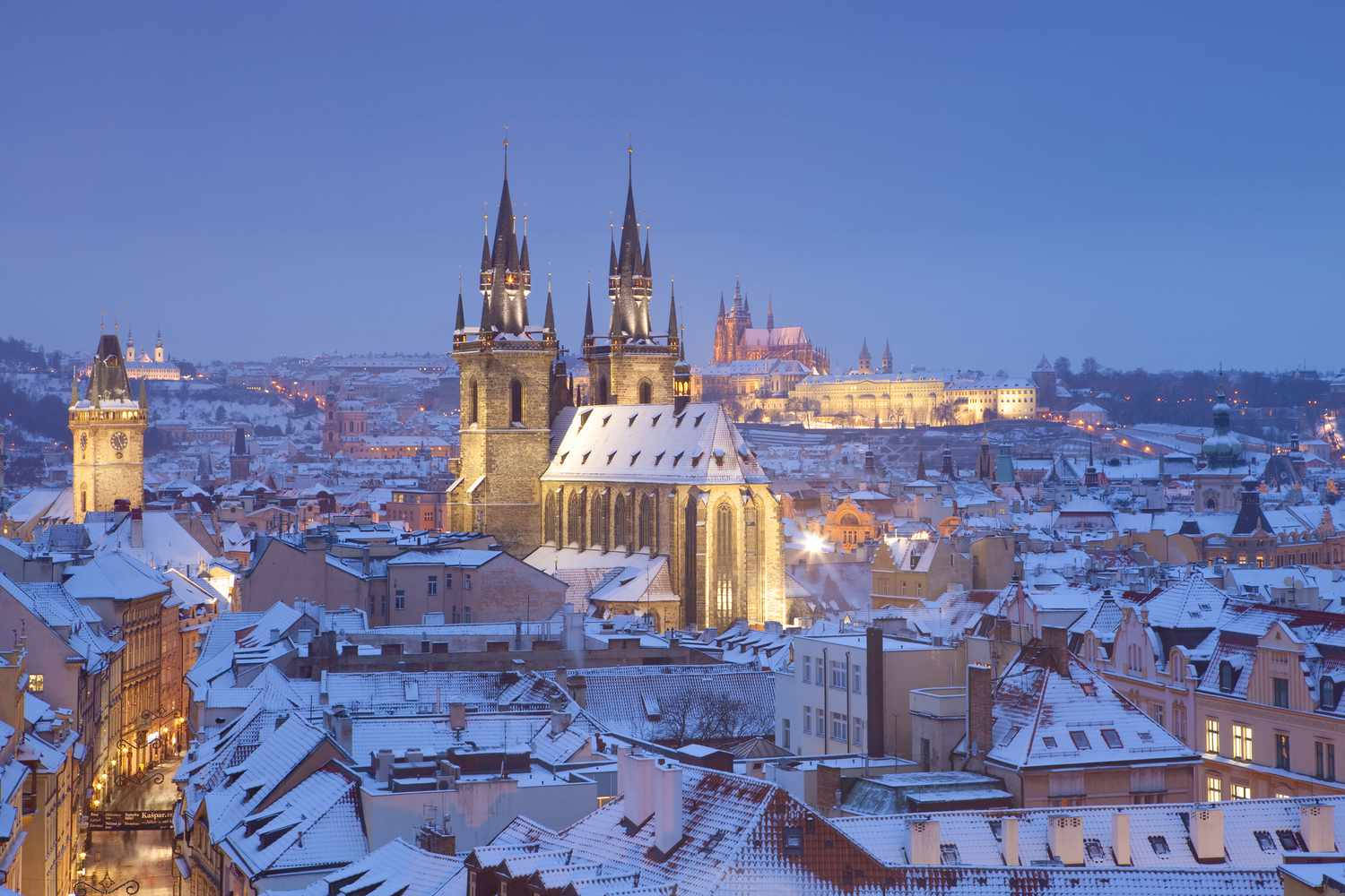 Karlı Prag Duvar Kağıdı