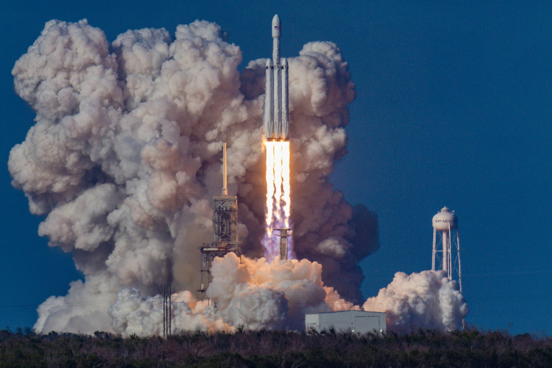 Kennedy Uzay Merkezi SpaceX Falcon Heavy Duvar Kağıdı