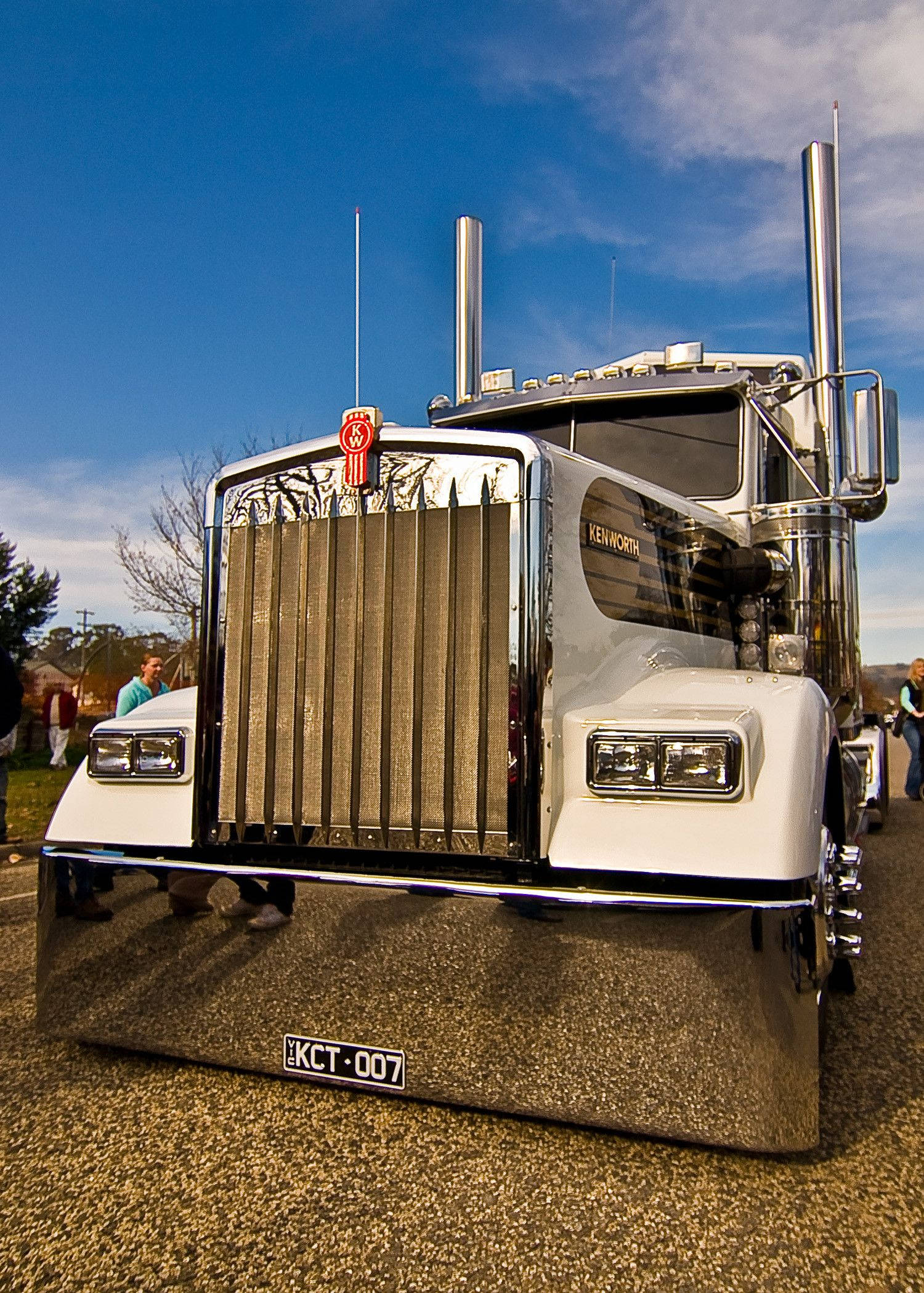 Kenworth Parlak Bumper Krom Duvar Kağıdı