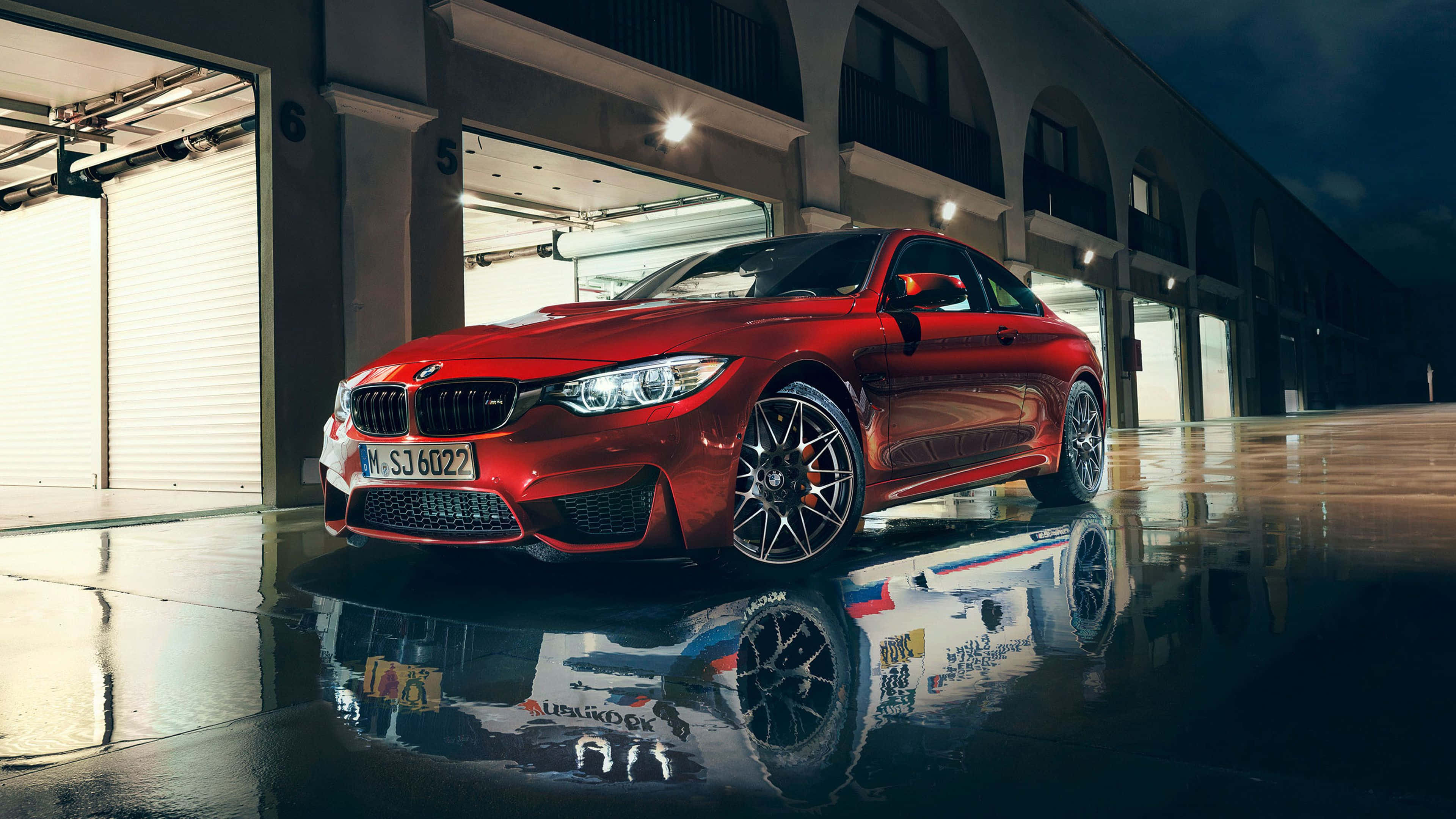 Kırmızı Beyaz Havalı BMW Duvar Kağıdı