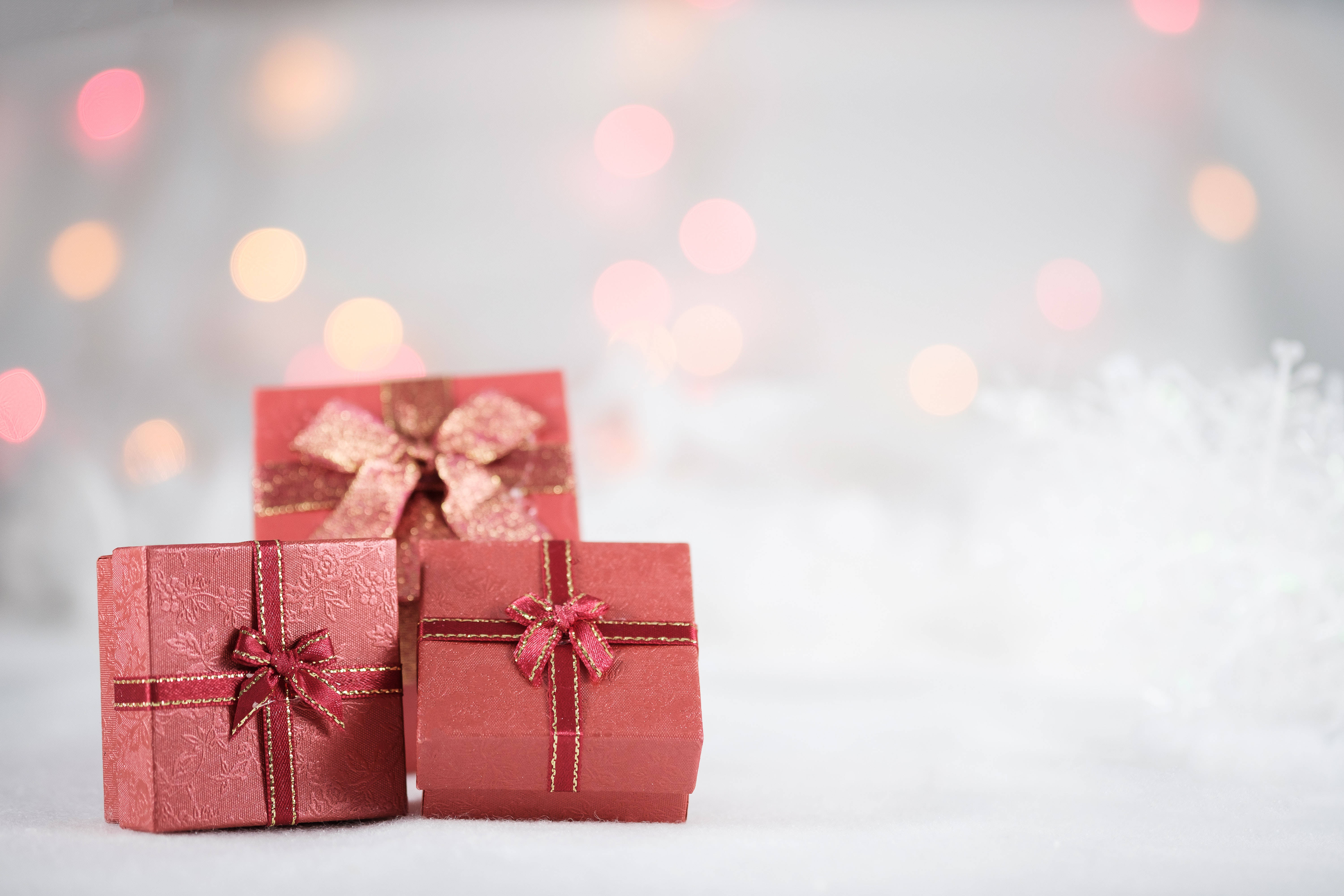 Kırmızı Yüksek Çözünürlüklü Noel Hediyeleri Duvar Kağıdı