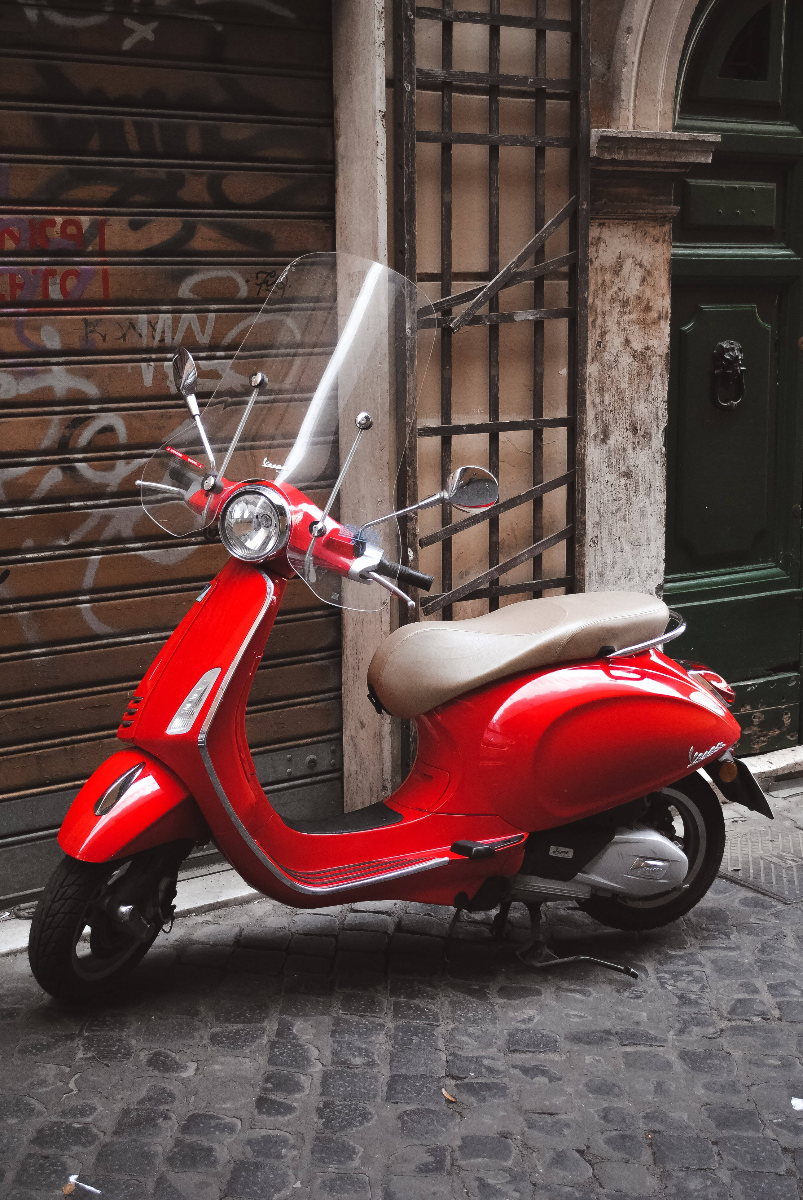 Kırmızı Bisiklet Moped Duvar Kağıdı