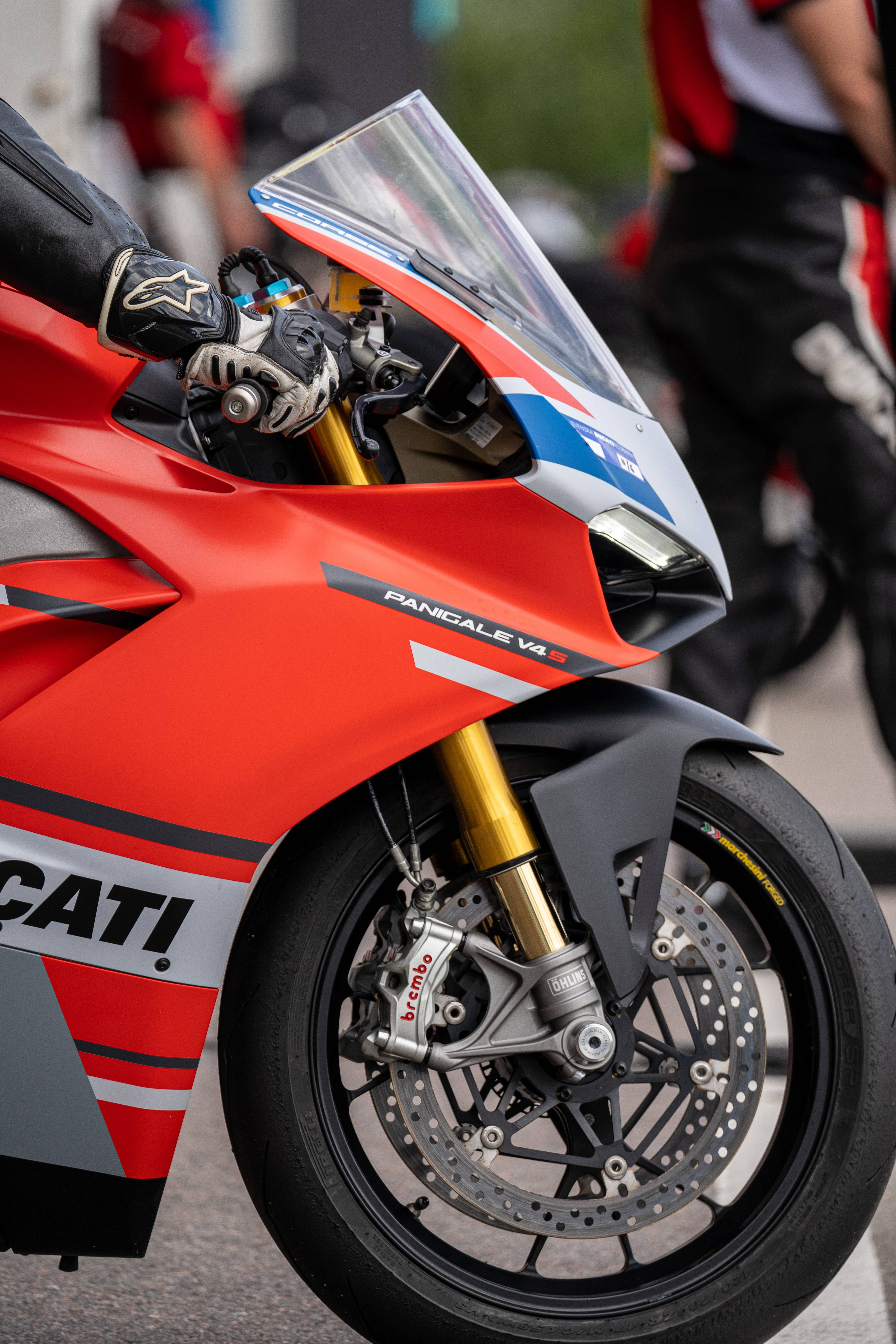 Kırmızı Ducati Panigale V4S Bisiklet Duvar Kağıdı