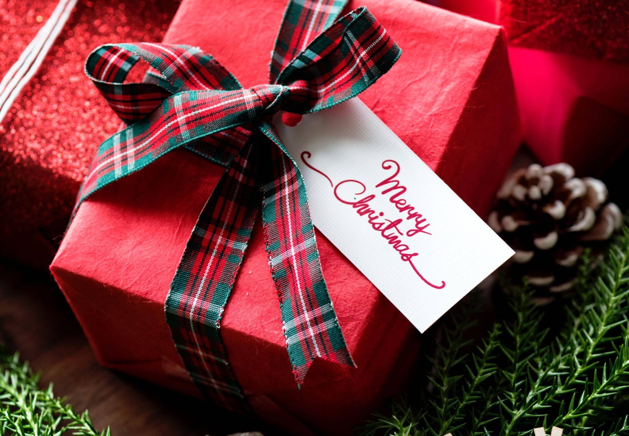 Kırmızı Noel Hediyesi Duvar Kağıdı