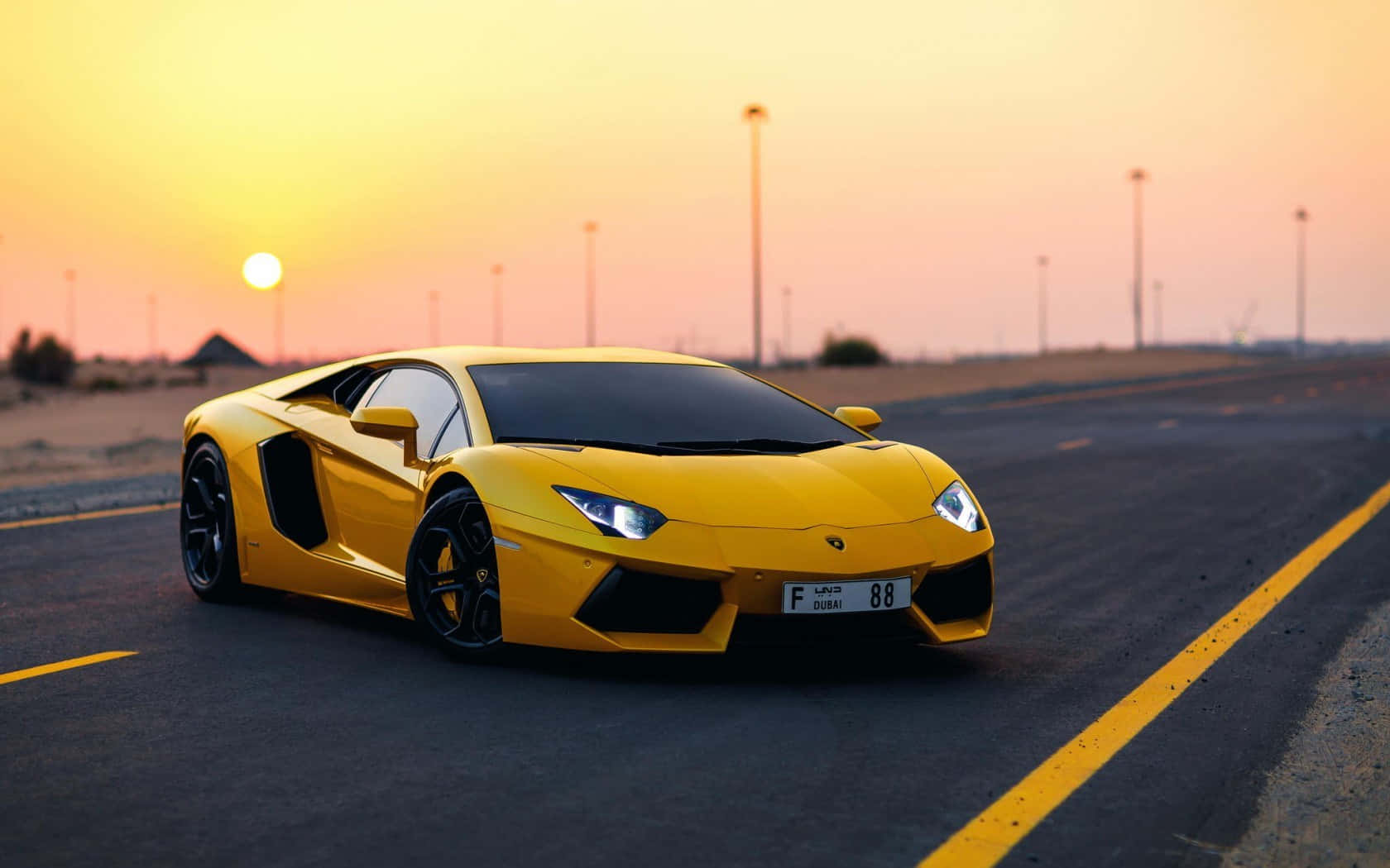 Lamborghini'nin performansının gücünü deneyimleyin Duvar Kağıdı