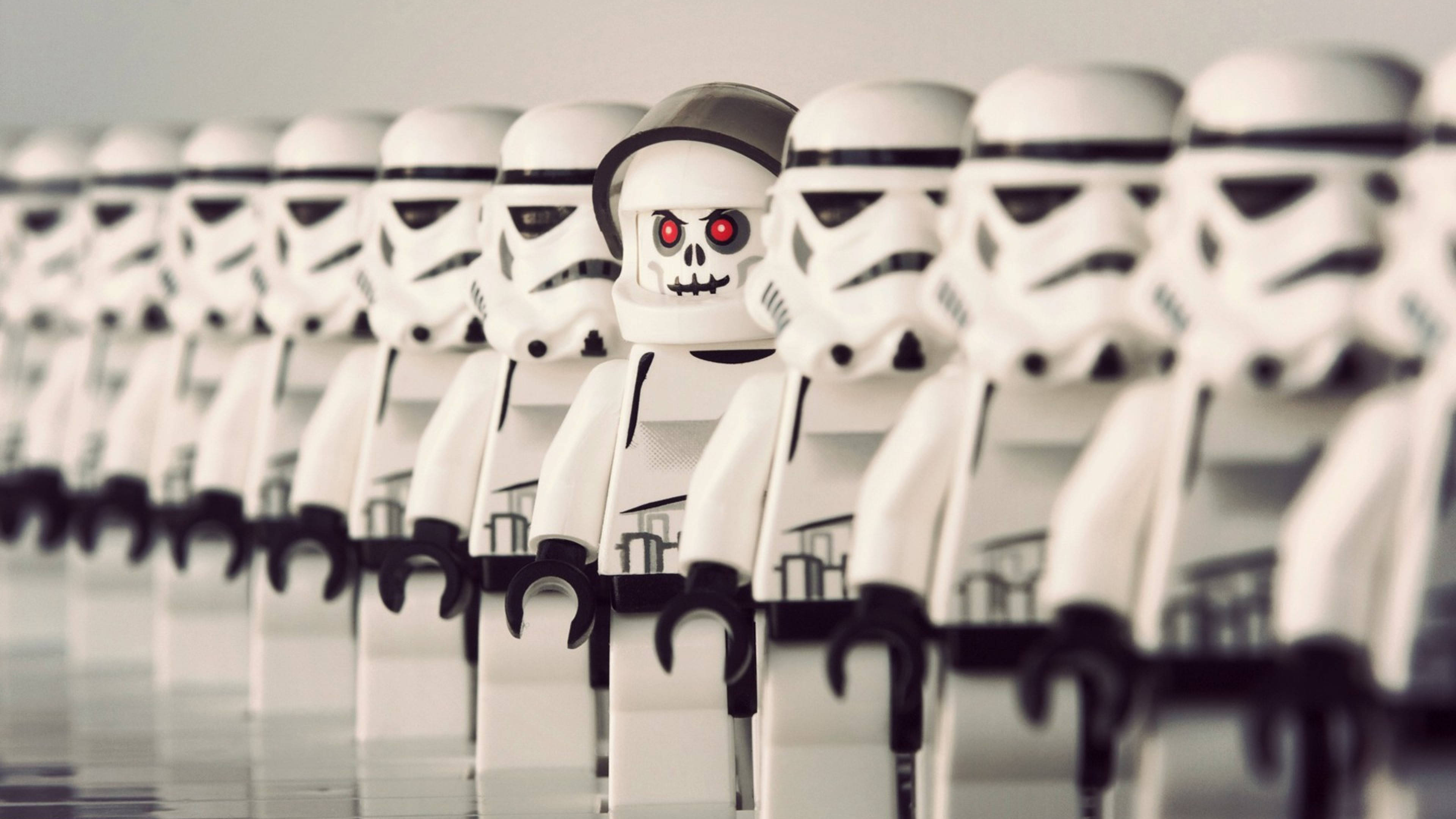LEGO Star Wars ve Korkunç Bir Sahtekar Duvar Kağıdı