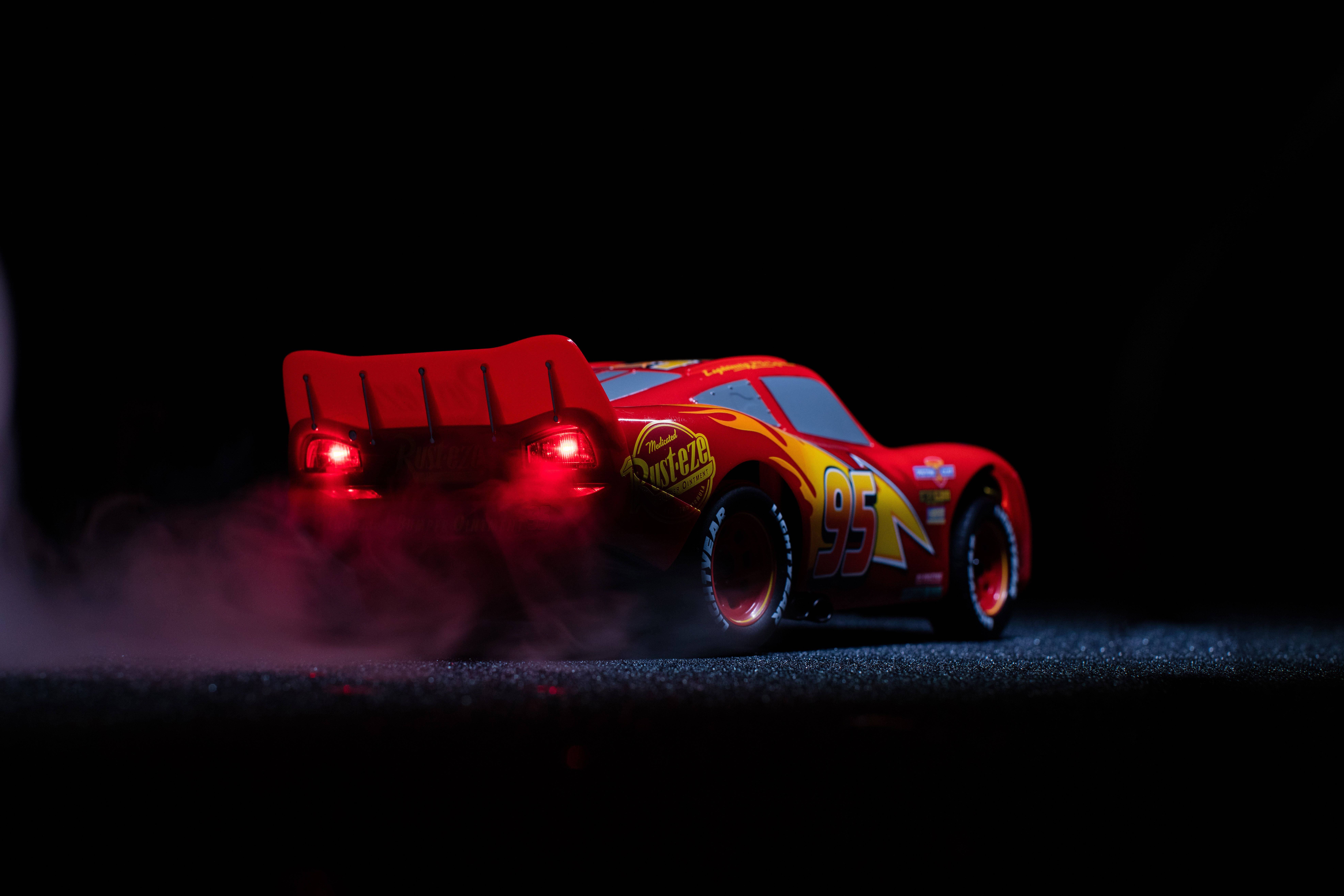 Lightning McQueen Cars 3 Disney 4K Ultra Geniş Duvar Kağıdı